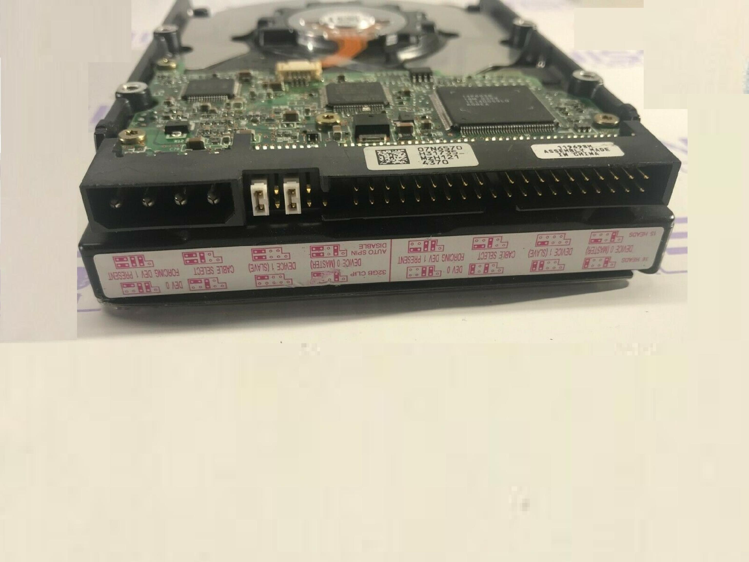 IBM IC35L040AVER07-0 40GB IDE DRIVE MLC H32161 PCB: 07N6570 H31735 DATE OCT-2001 H32368 BM 3.5IN DESKTOP HARD