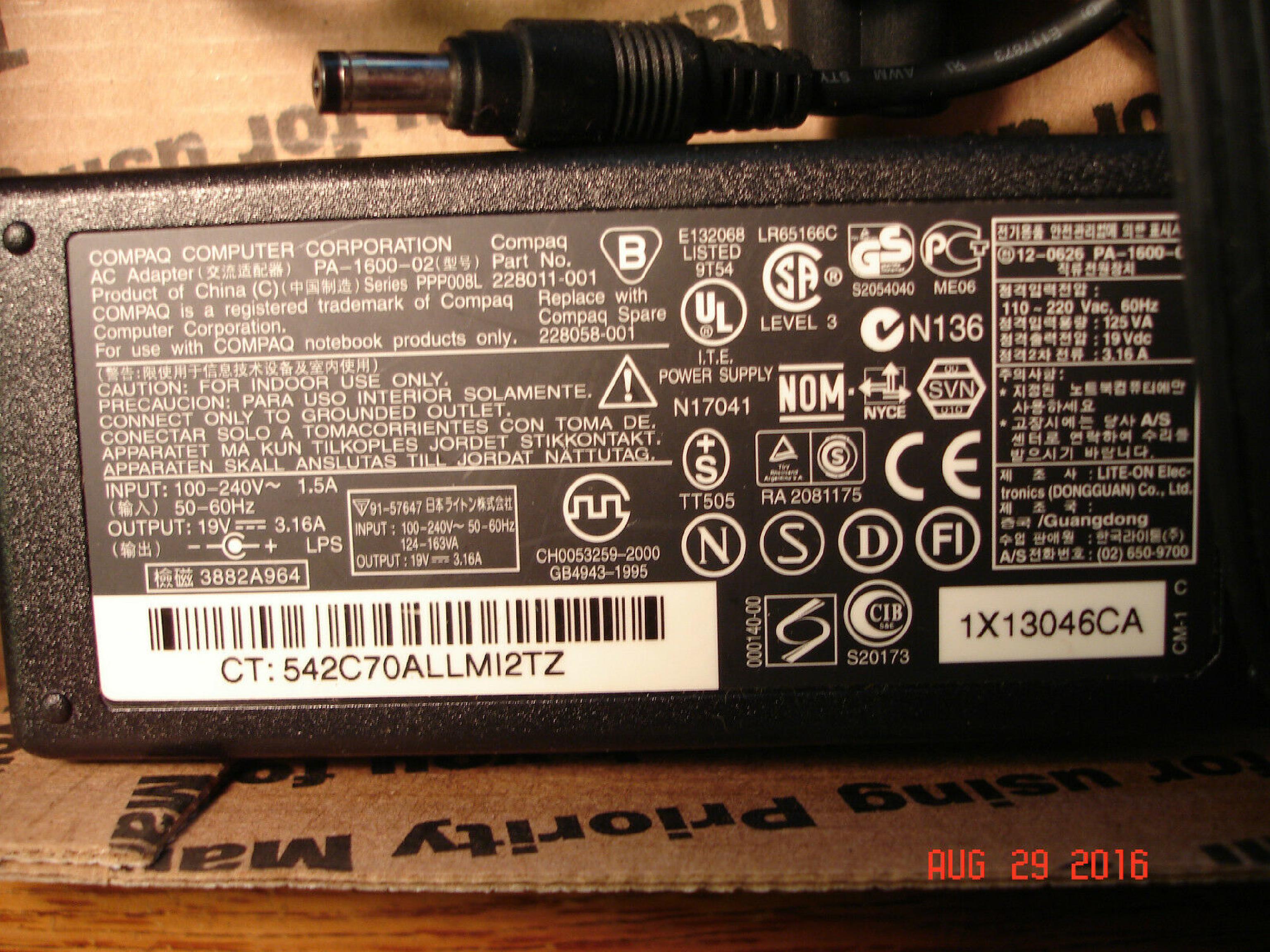 COMPAQ / HEWLETT PACKARD / HP PA-1600-02 19VDC 3.16A AC ADAPTER WITH BARREL CONNECTOR 4.8MM OD, 1.75MM ID