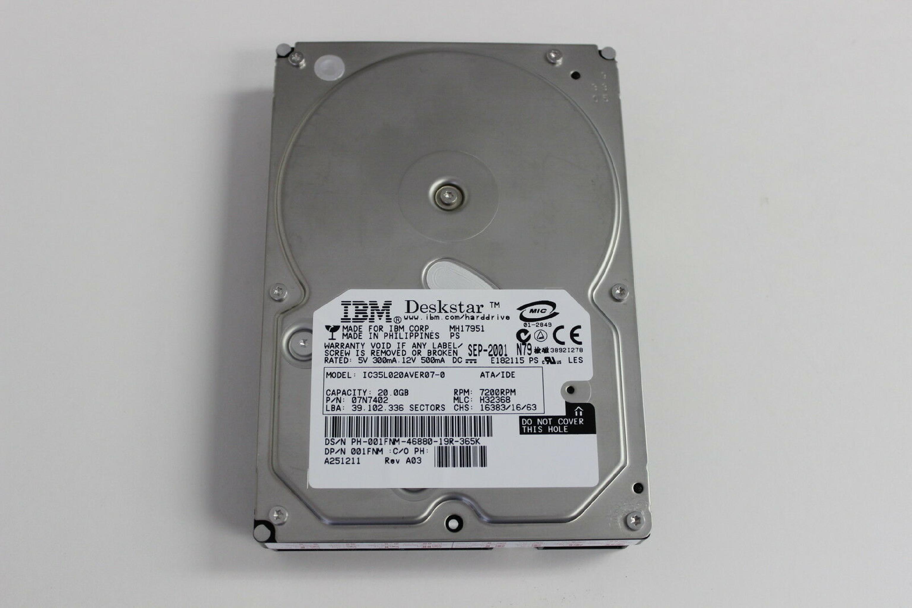 DELL / IBM 01FNM 20GB IDE DRIVE AUG-2001 MLC H32368 LBA 39.102.336 DATE SEP-2001 N79