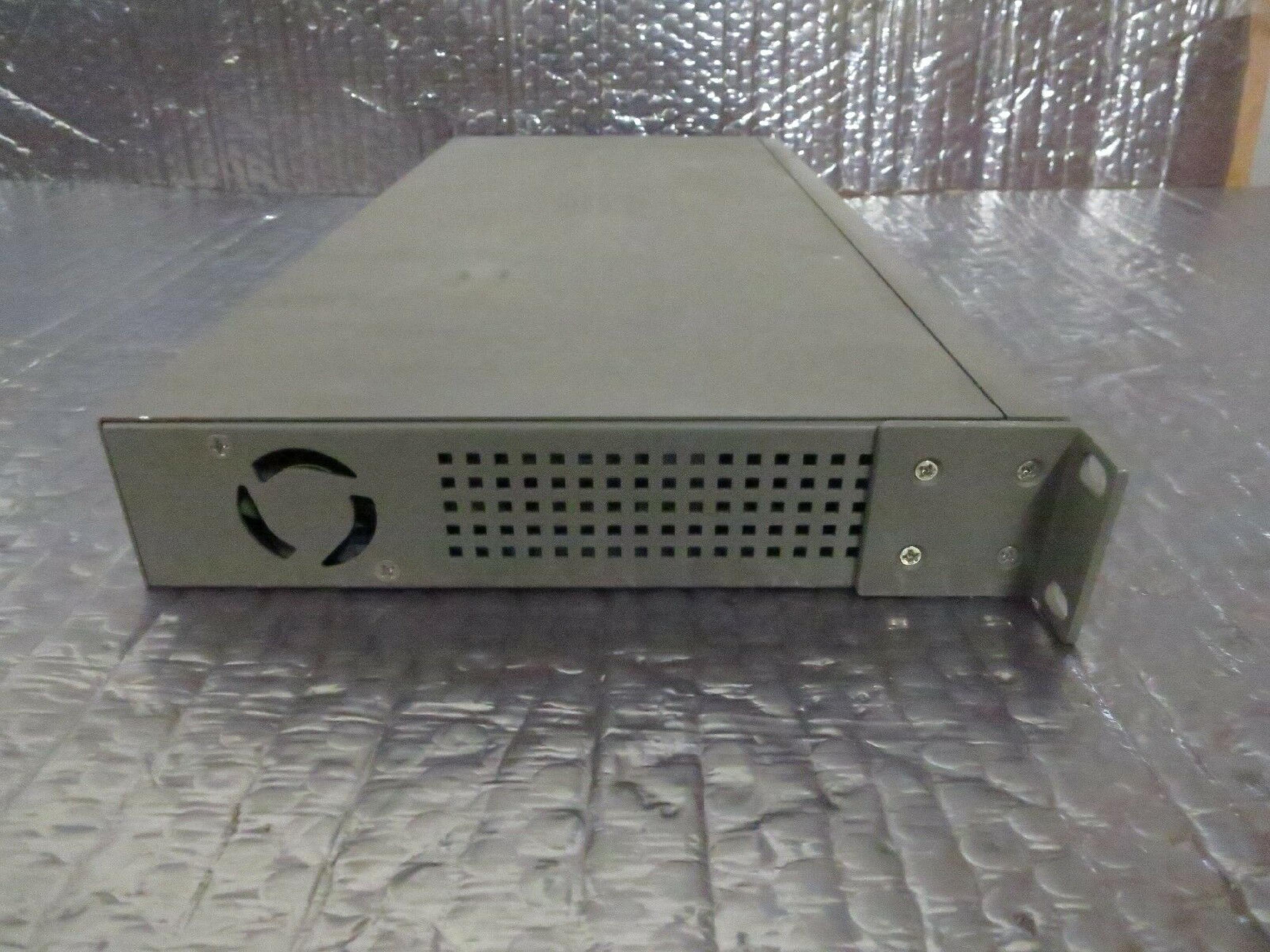 BAY NETWORKS NORTEL BAYSTACK 251 BAYSTACK 251 10/100 HUB WITH CASCADE PORTS