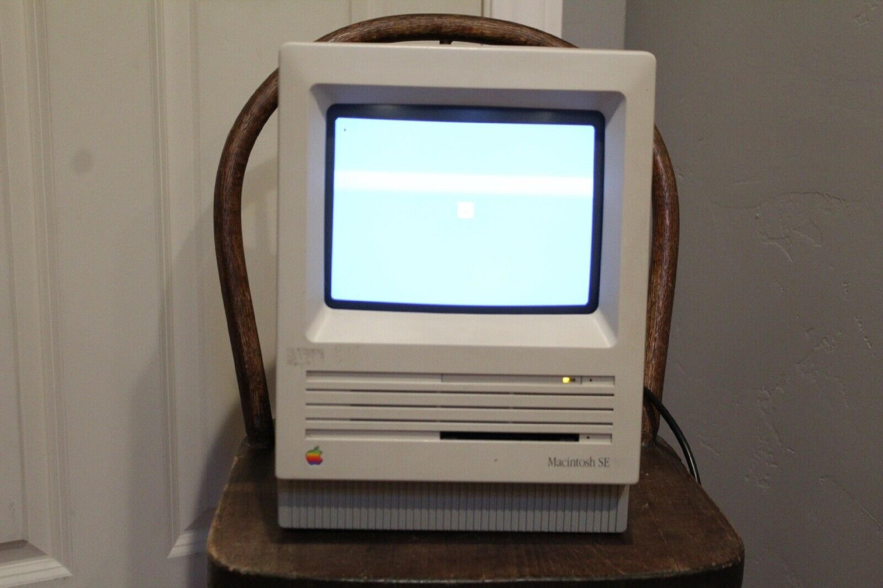 APPLE MACINTOSH SE MACINTOSH SE SYSTEM
