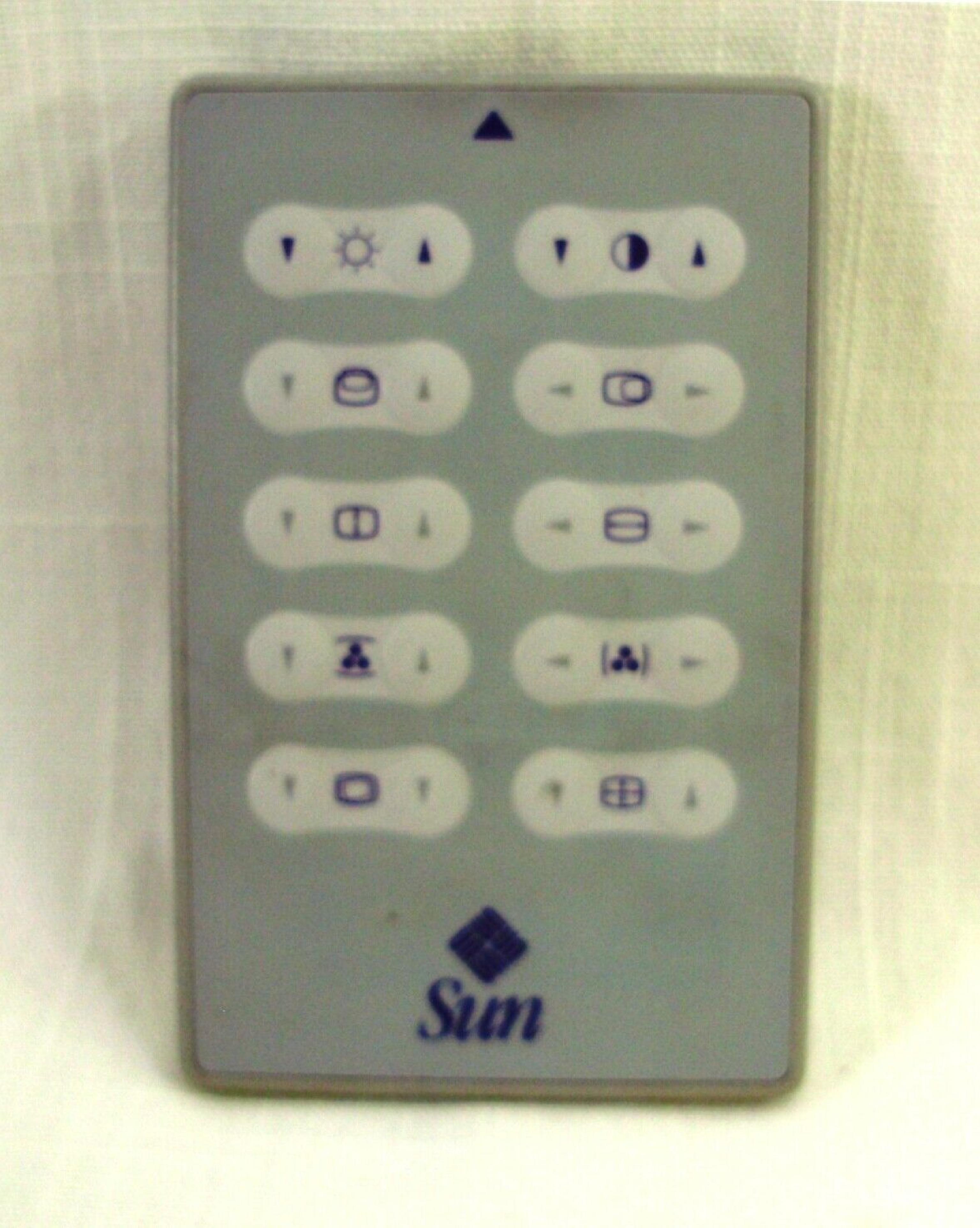SUN MICROSYSTEMS 370-1576-01 REMOTE CONTROL FOR GDM20D10 20 INCH MONITOR