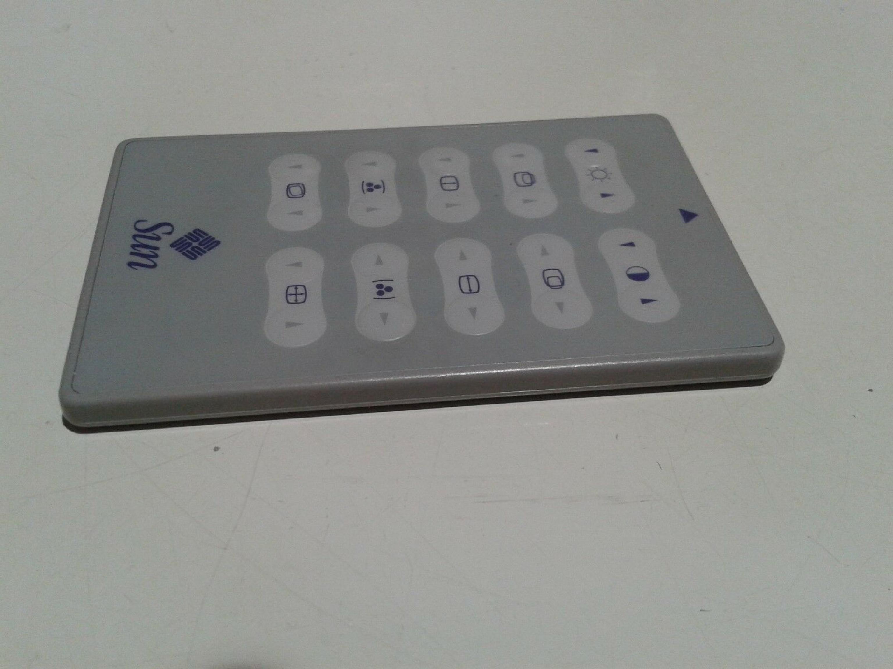 SUN MICROSYSTEMS 370-1576-01 REMOTE CONTROL FOR GDM20D10 20 INCH MONITOR