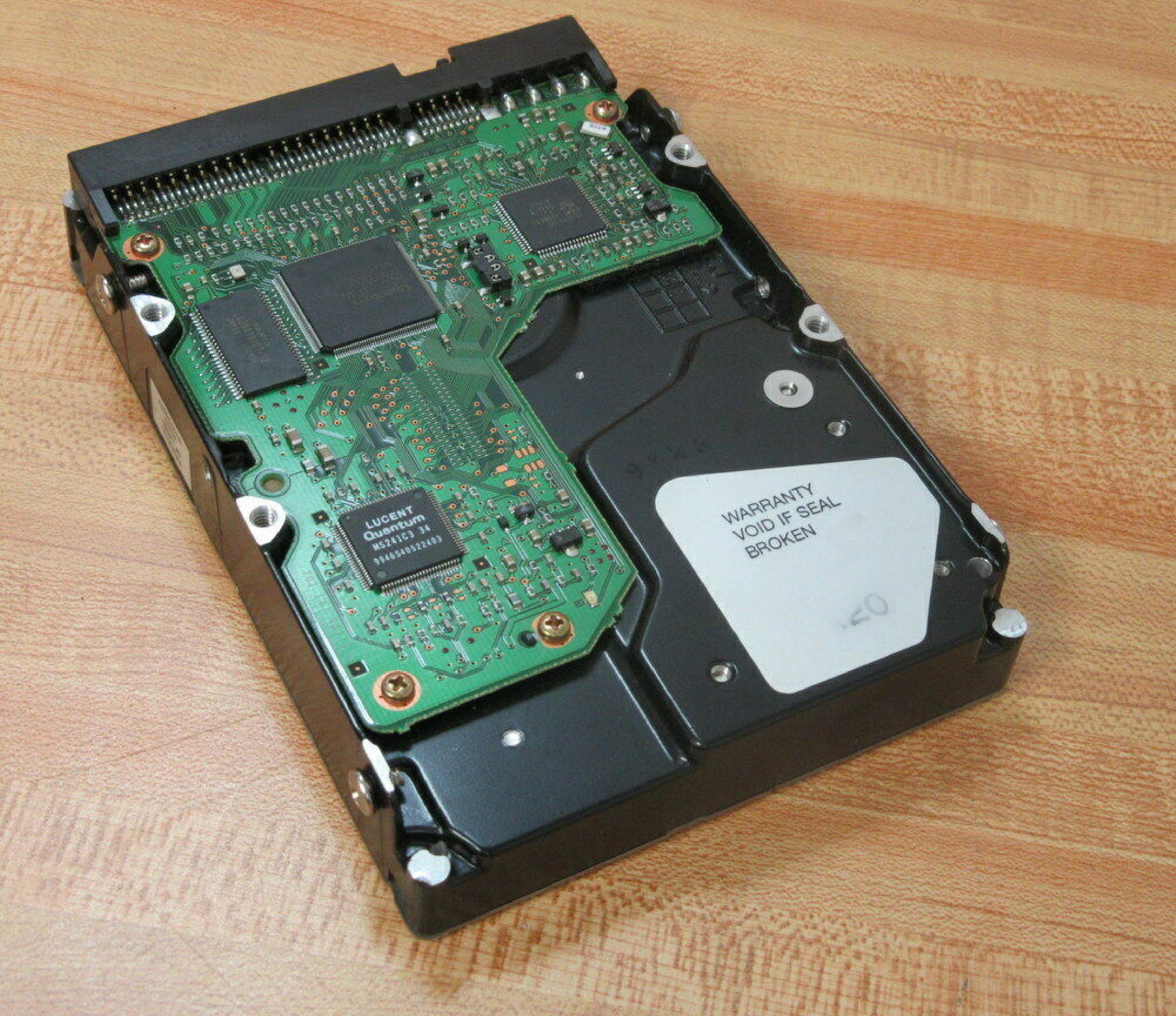 QUANTUM LA04A011 4.3GB IDE DRIVE REV 01-A REV. A00 YGZXX 12/22/97 AP10A 01-N A050X