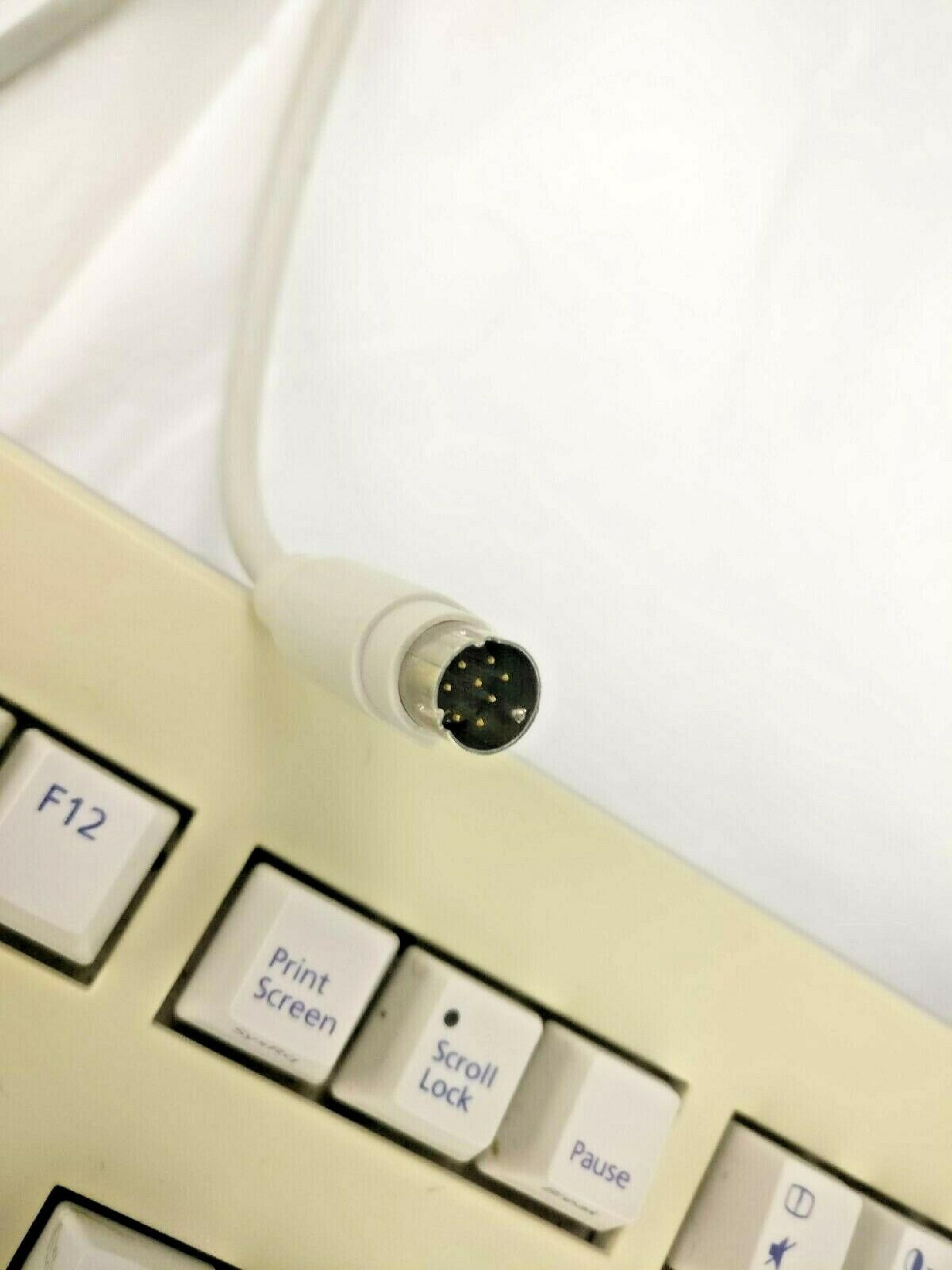 SUN MICROSYSTEMS 3201234-02 KEYBOARD MISSING LEFT ARROW KEY