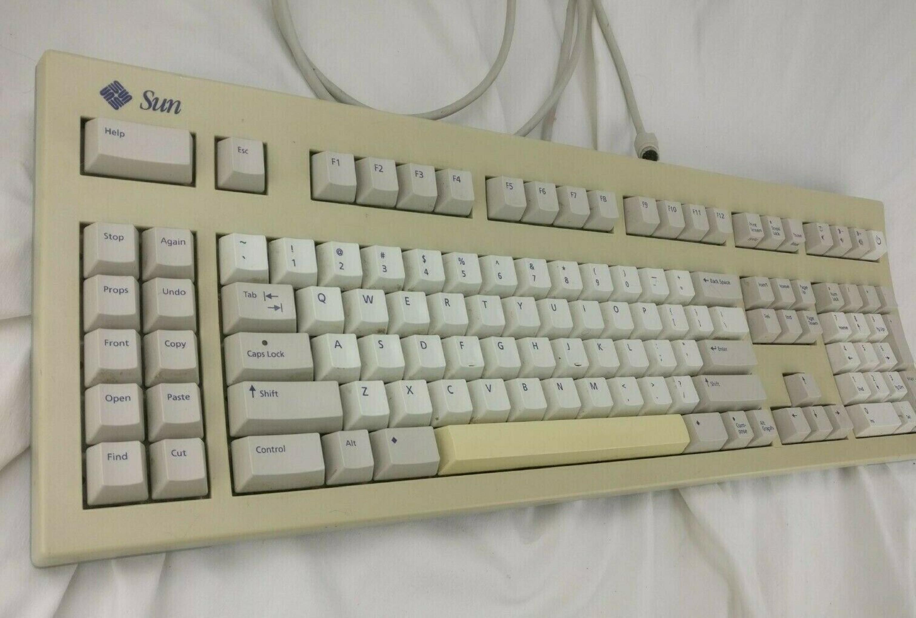 SUN MICROSYSTEMS 3201234-02 KEYBOARD MISSING LEFT ARROW KEY