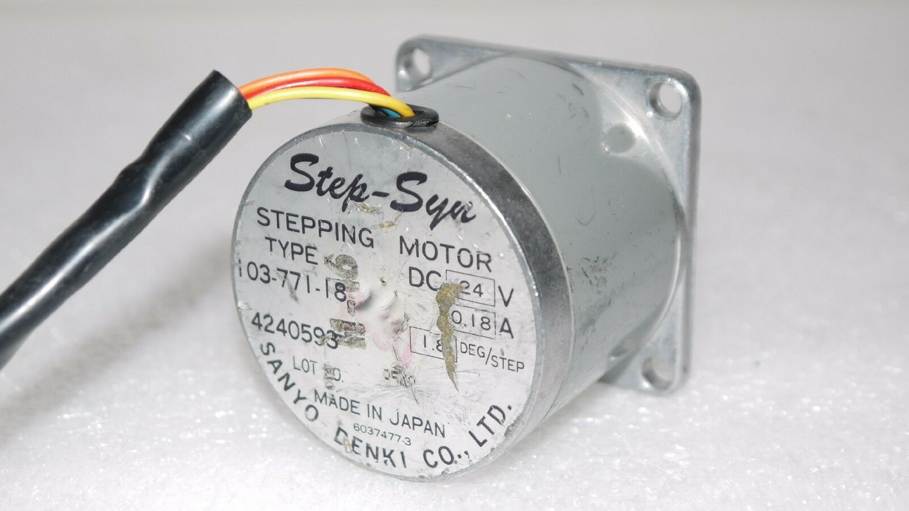 STEP-SYN 103-771-18 24VDC STEPPING MOTOR FOR IBM 8 INCH FLOPPY