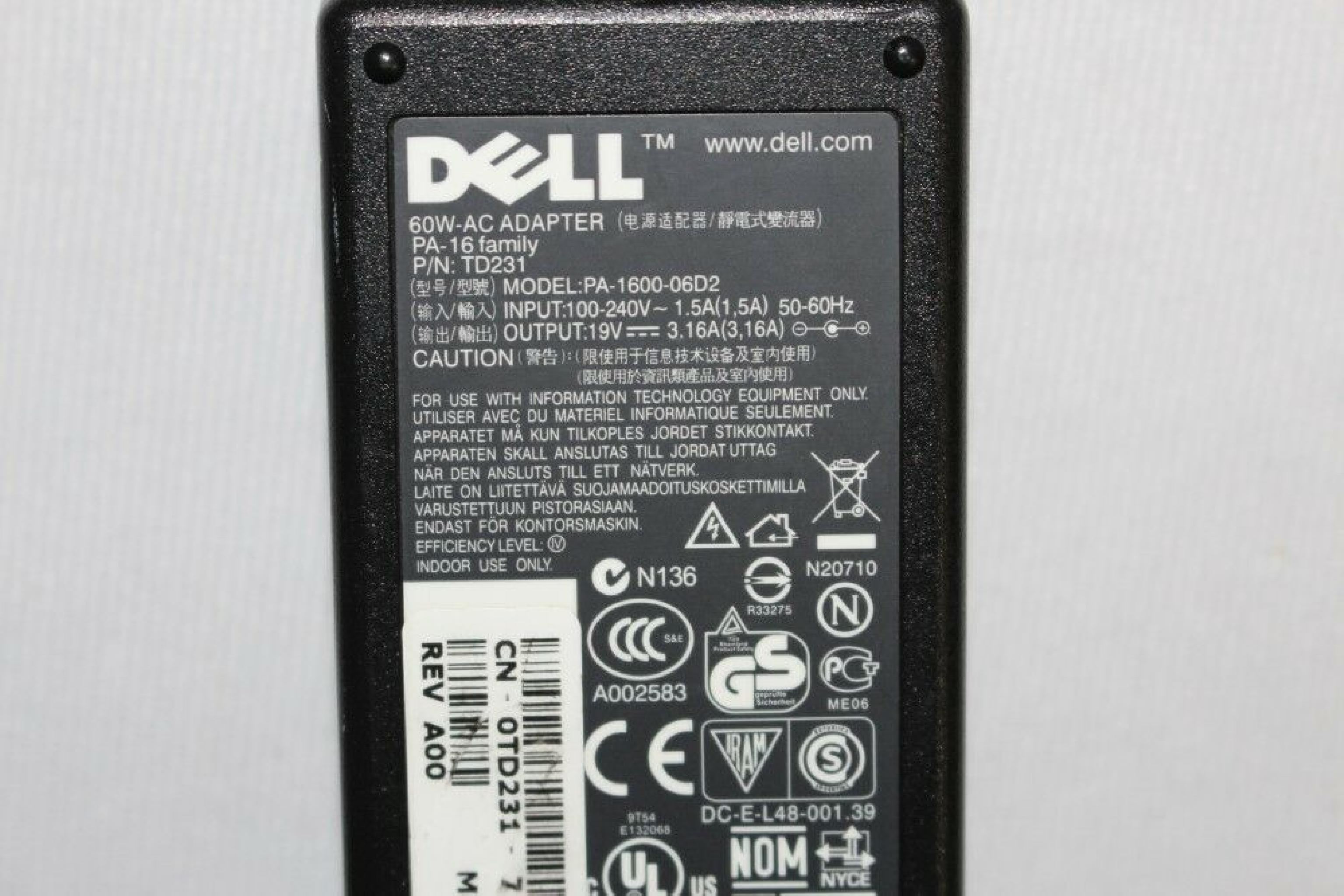 DELL 0TD231 AC ADAPTER 19V 3.16A