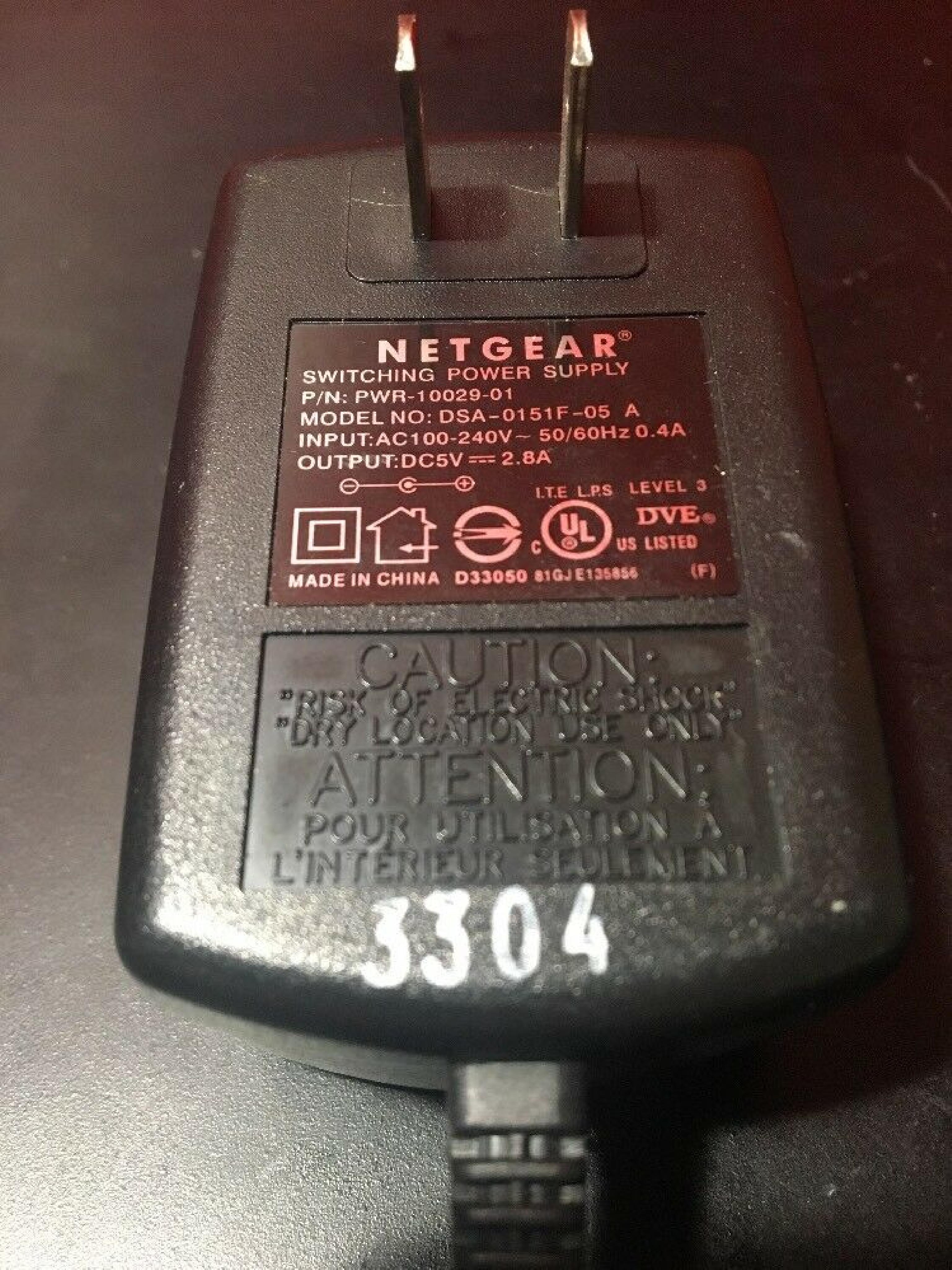 NETGEAR DSA-0151F-05 AC ADAPTER 5V DC 2.8A