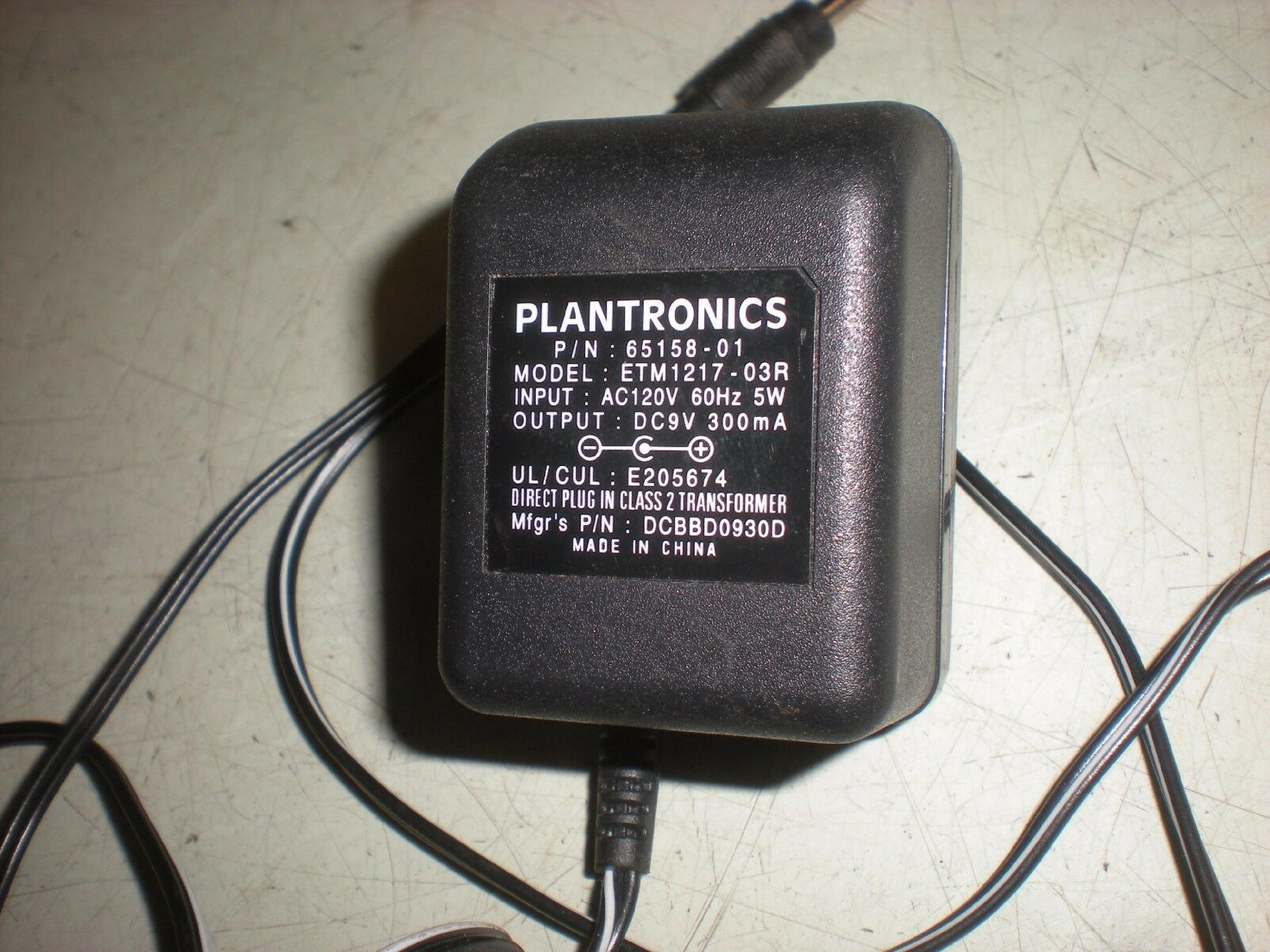 PLANTRONICS 65158-01 AC ADAPTER 9VDC 300MA POSITIVE CENTER, BARREL CONNECTOR, OD:4MM ID:1MM