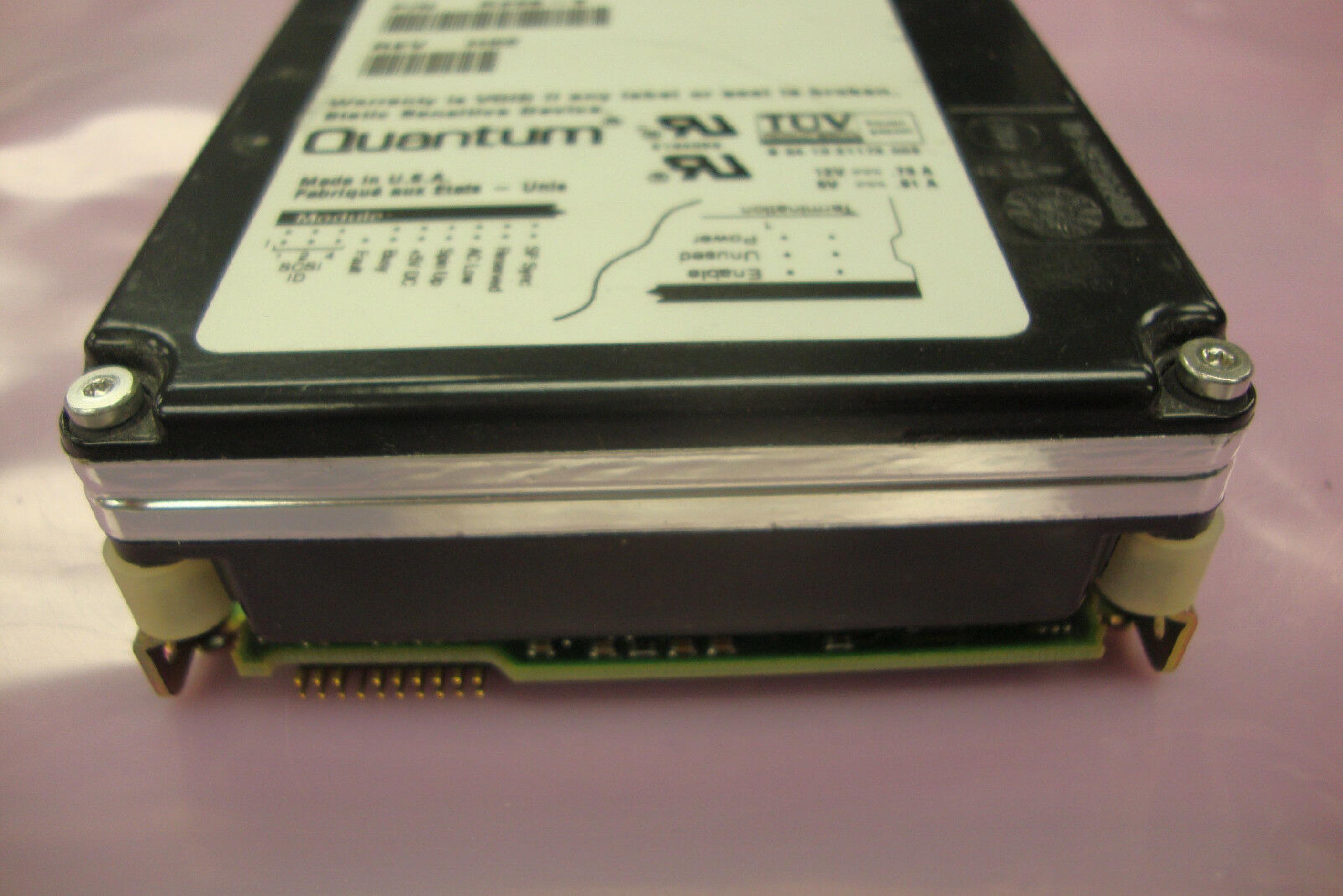 QUANTUM RZ28-E 3.5 INCH SCSI HARD DRIVE REV H02