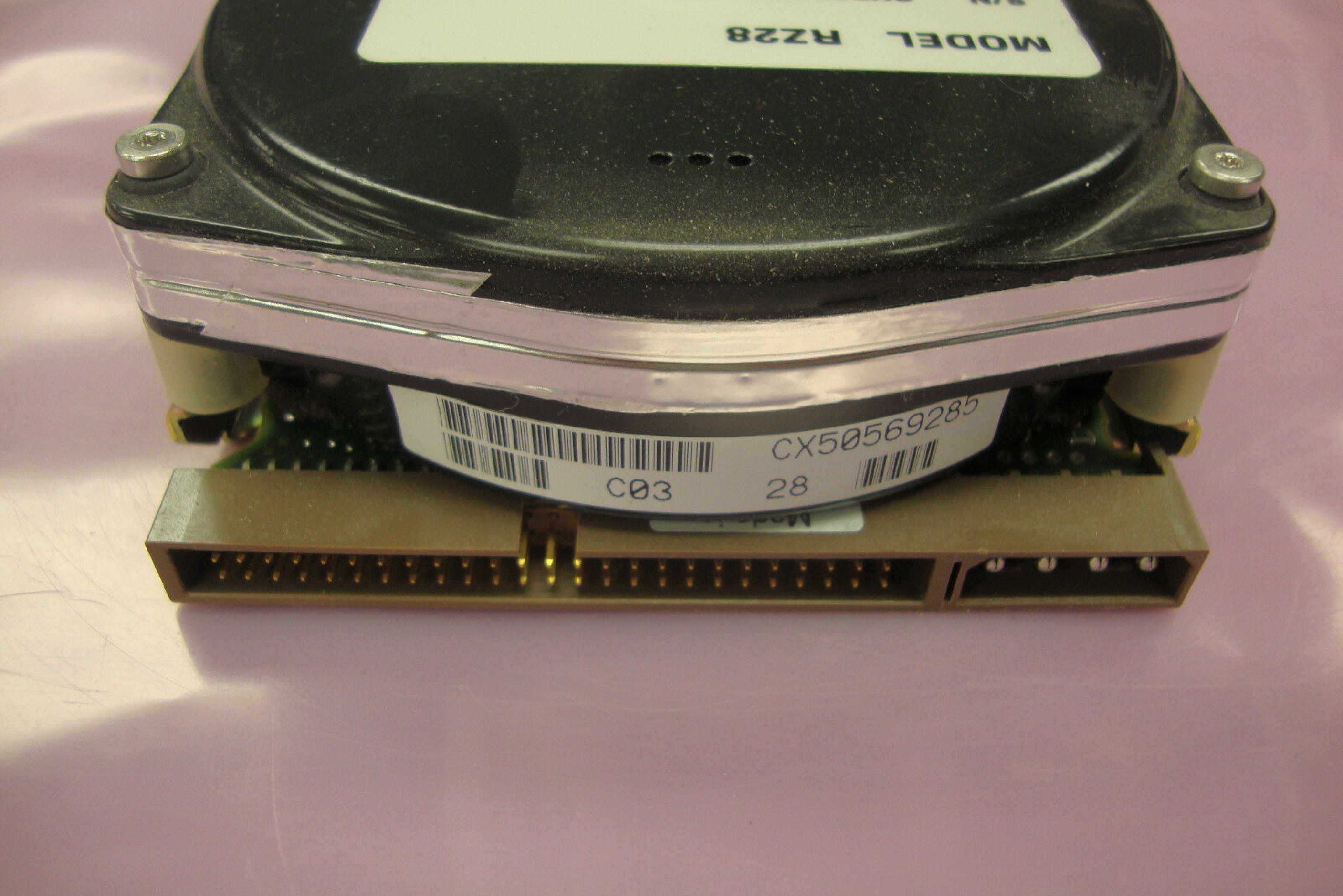 QUANTUM RZ28-E 3.5 INCH SCSI HARD DRIVE REV H02