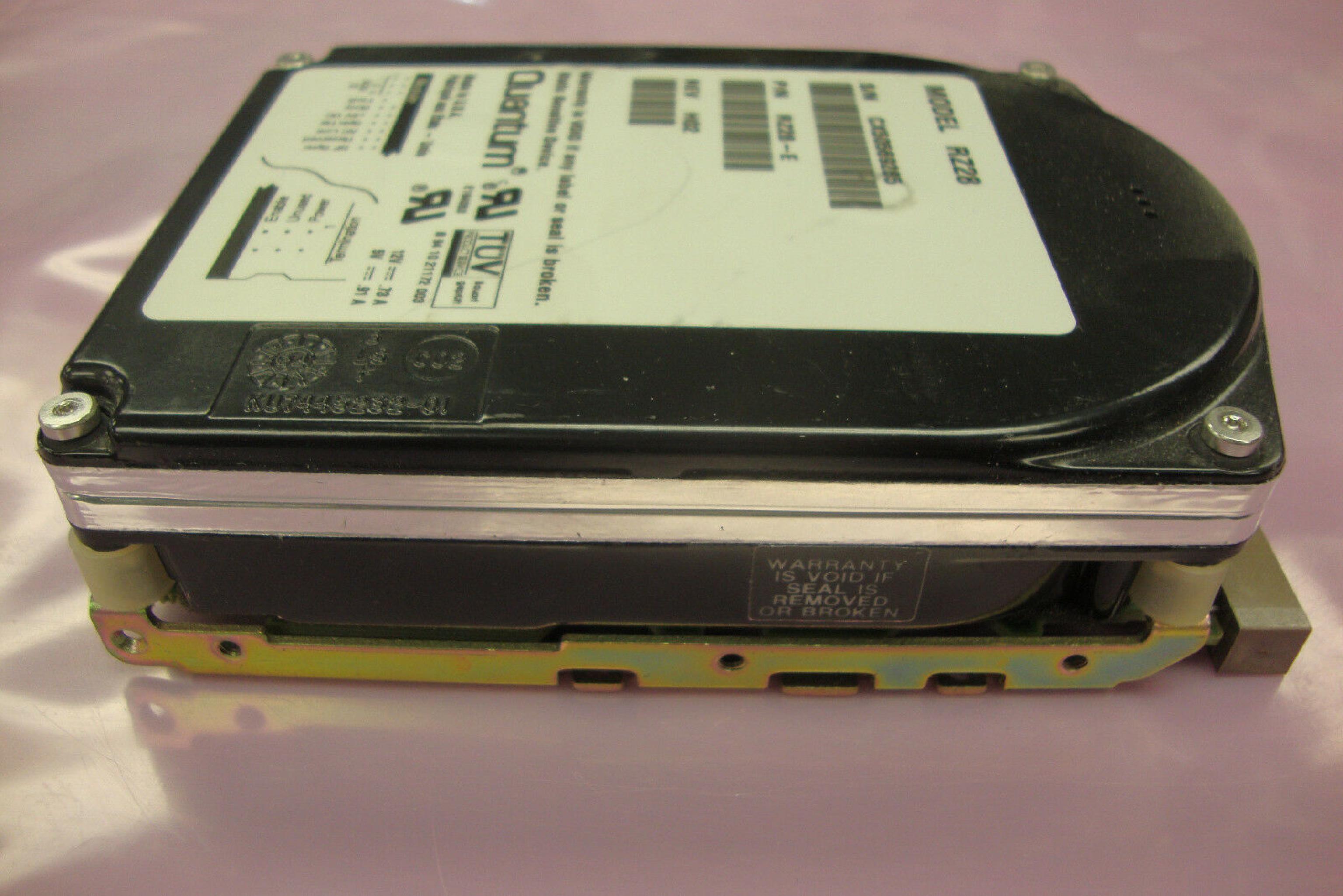 QUANTUM RZ28-E 3.5 INCH SCSI HARD DRIVE REV H02