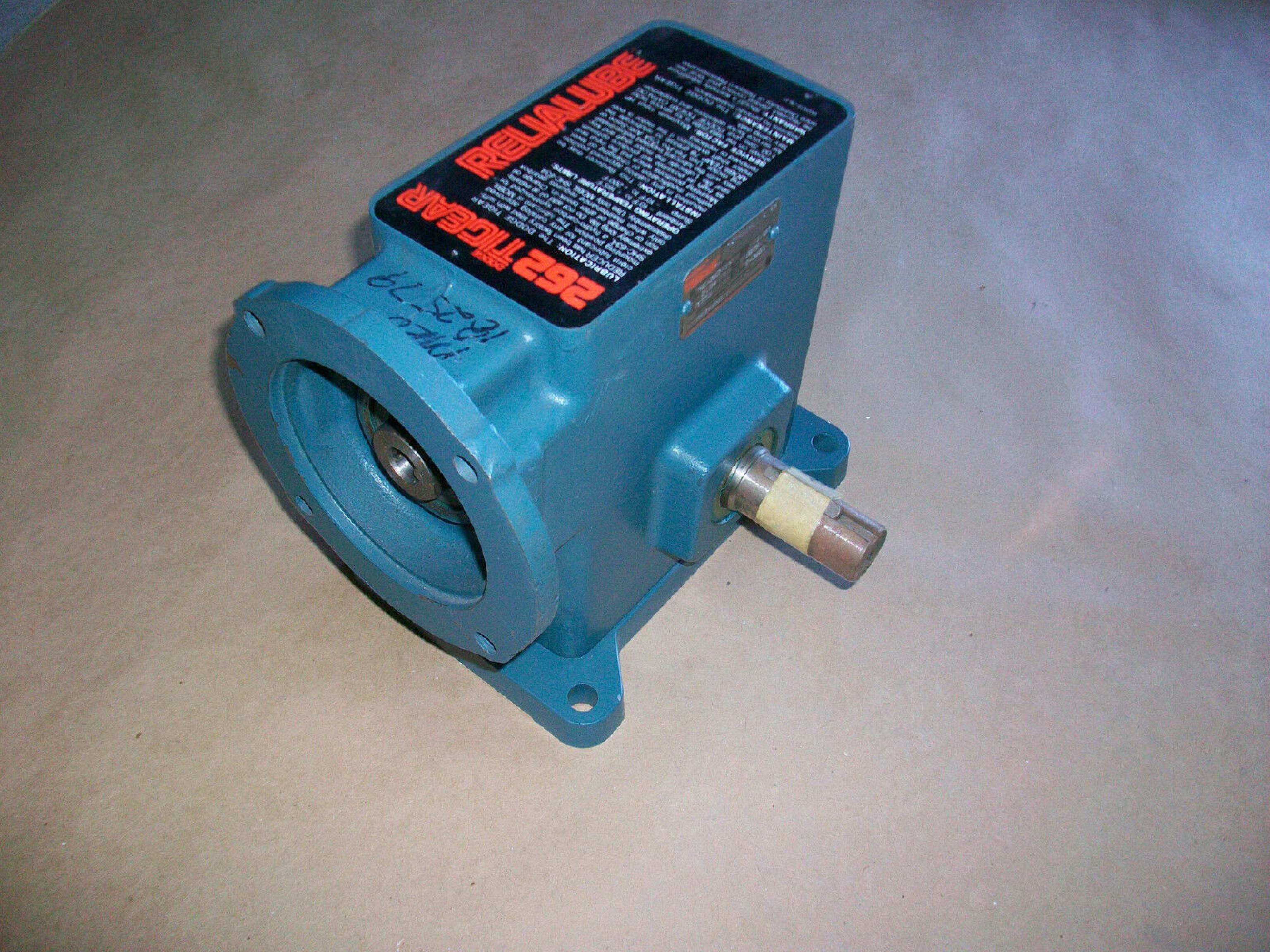 TIGEAR DODGE MR94668L1 GEAR REDUCER SIZE RATIO 56/262-15 MAX INPUT HP 2.24 OUTPUT TORQUE 1030 INPUT R.P.M. 1750