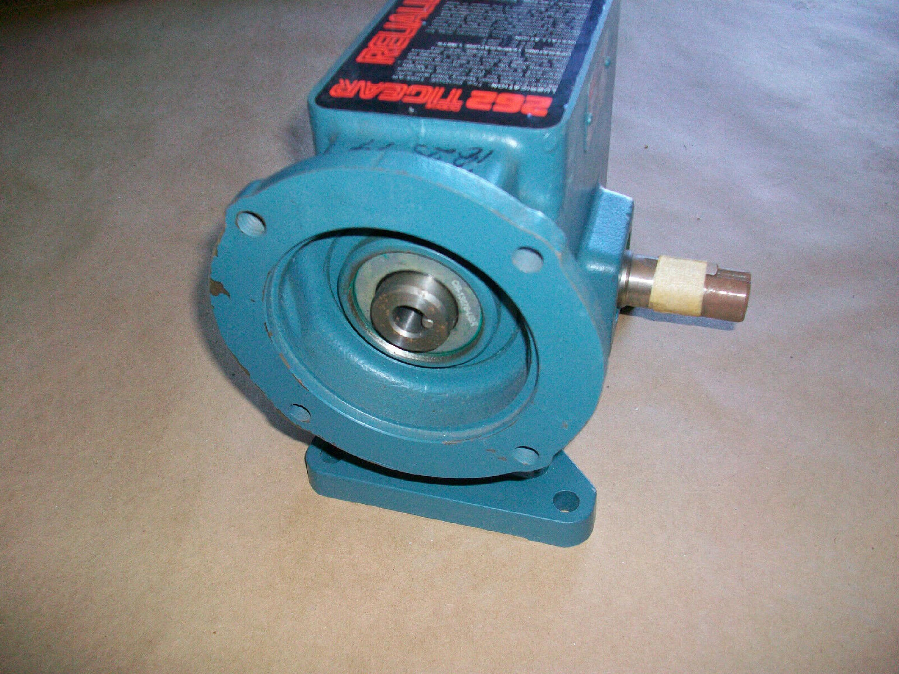 TIGEAR DODGE MR94668L1 GEAR REDUCER SIZE RATIO 56/262-15 MAX INPUT HP 2.24 OUTPUT TORQUE 1030 INPUT R.P.M. 1750