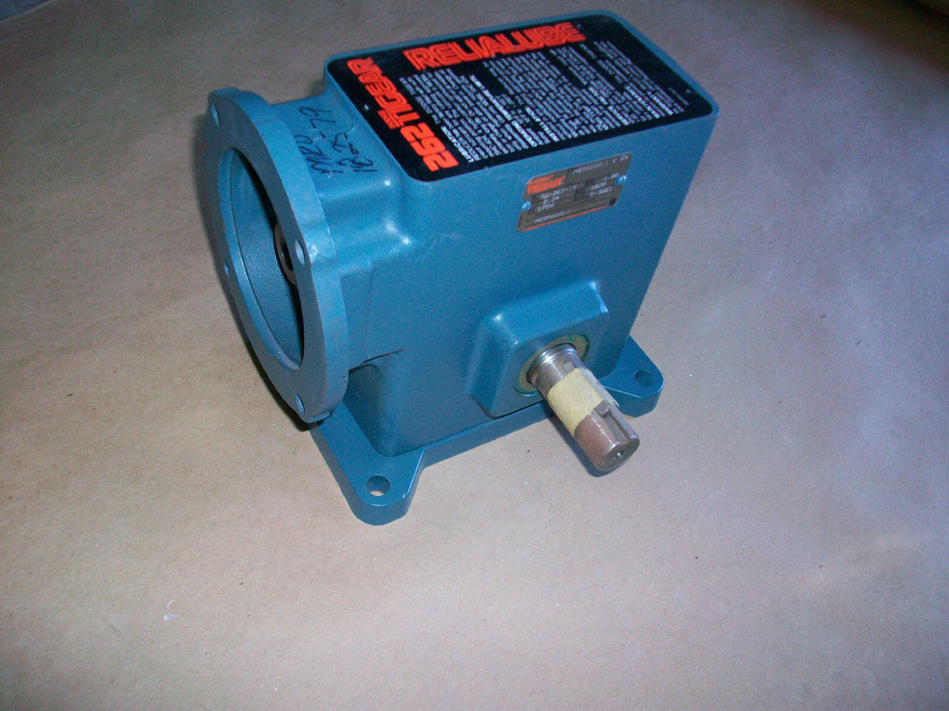 TIGEAR DODGE MR94668L1 GEAR REDUCER SIZE RATIO 56/262-15 MAX INPUT HP 2.24 OUTPUT TORQUE 1030 INPUT R.P.M. 1750