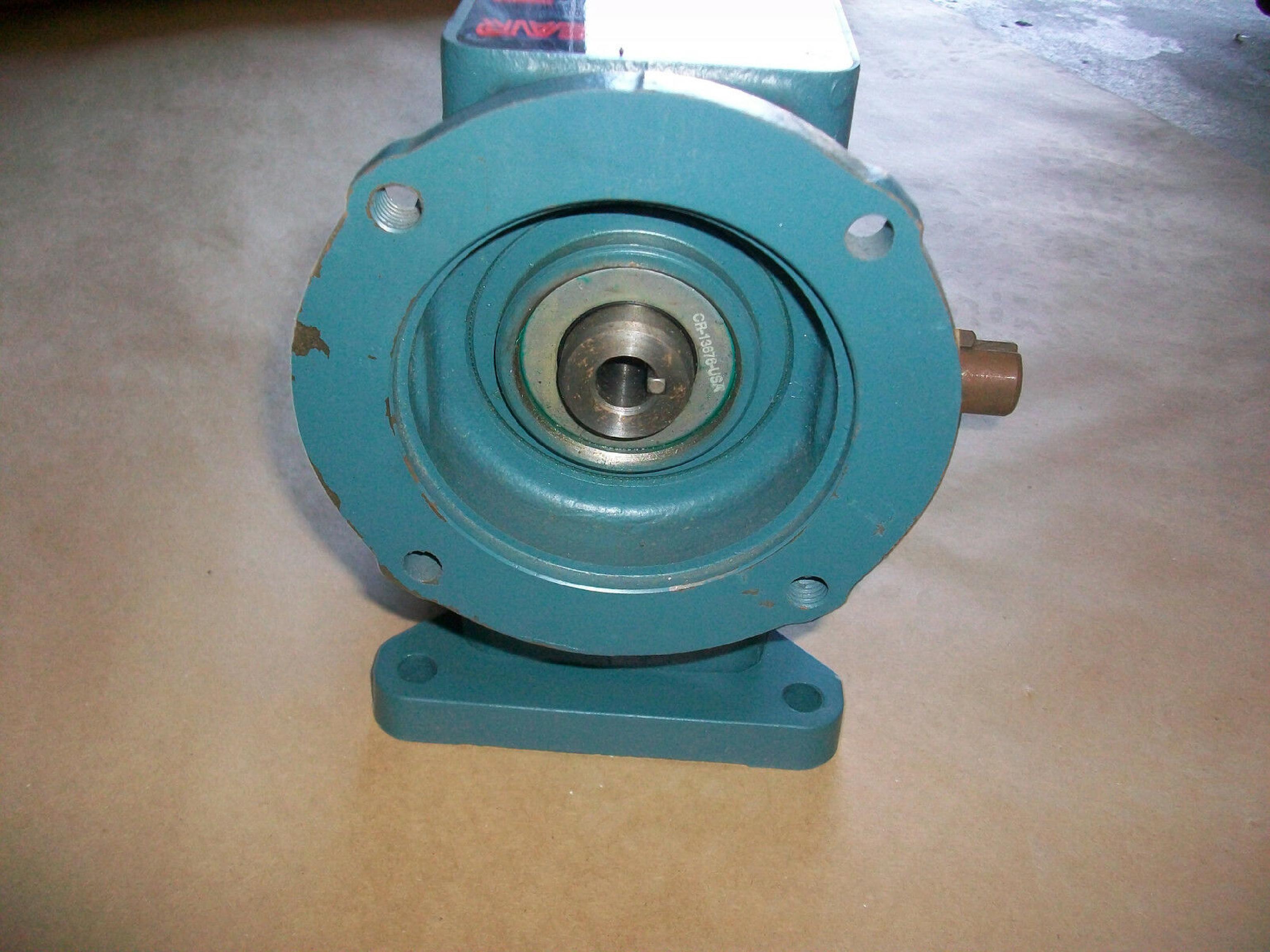 TIGEAR DODGE MR94668L1 GEAR REDUCER SIZE RATIO 56/262-15 MAX INPUT HP 2.24 OUTPUT TORQUE 1030 INPUT R.P.M. 1750