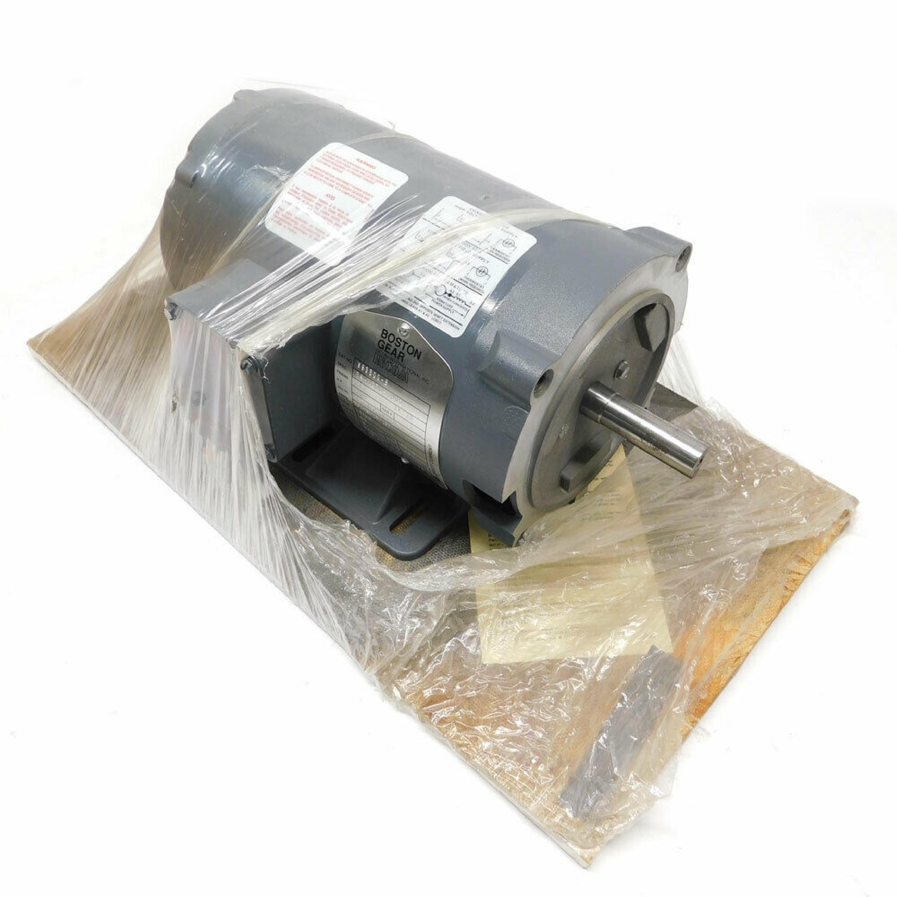 BOSTON GEAR V93300-B 1/3HP 90/100VDC MOTOR 3.7/.4/.8A 1750RPM CL B