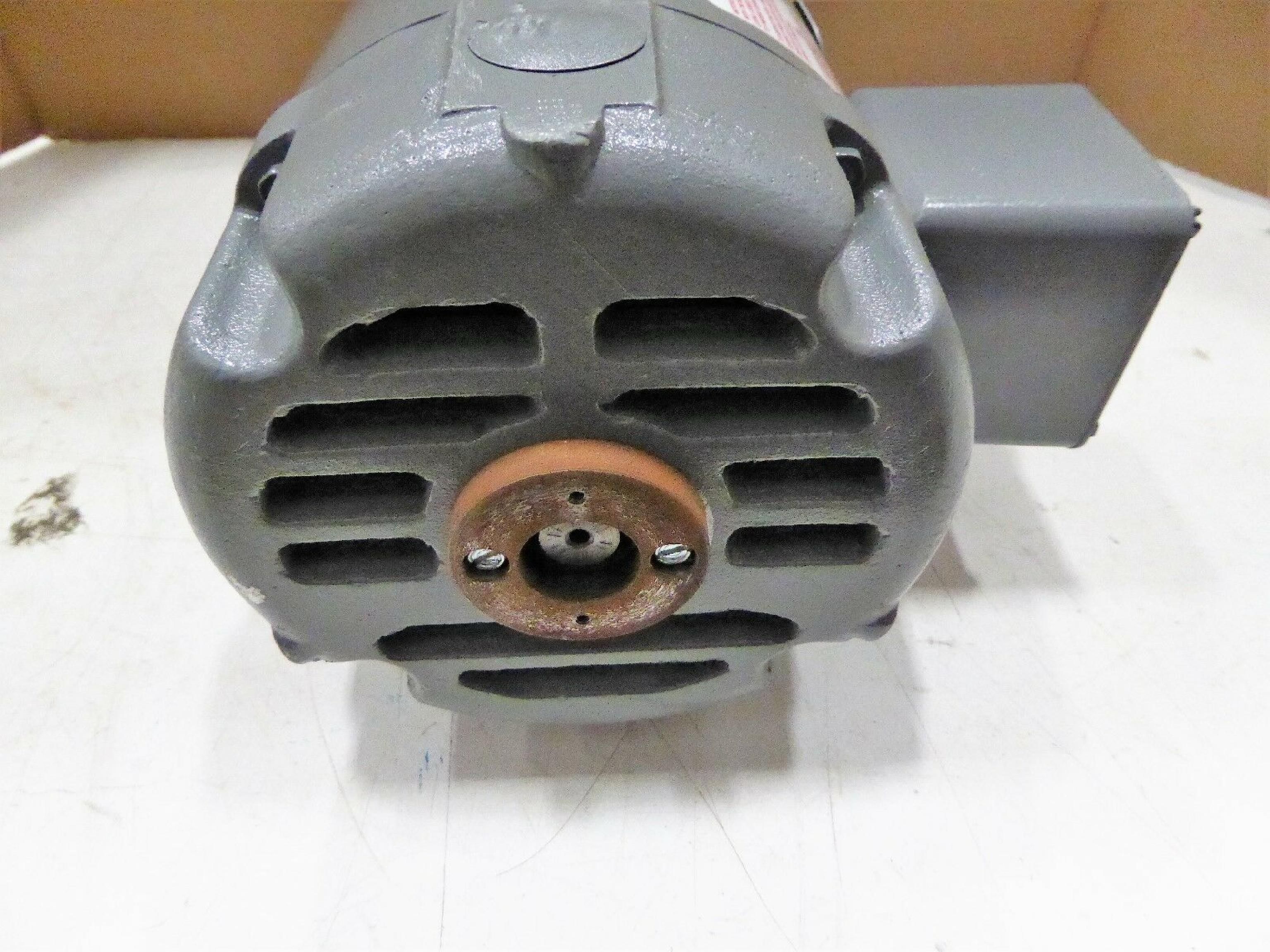 BOSTON GEAR V93300-B 1/3HP 90/100VDC MOTOR 3.7/.4/.8A 1750RPM CL B