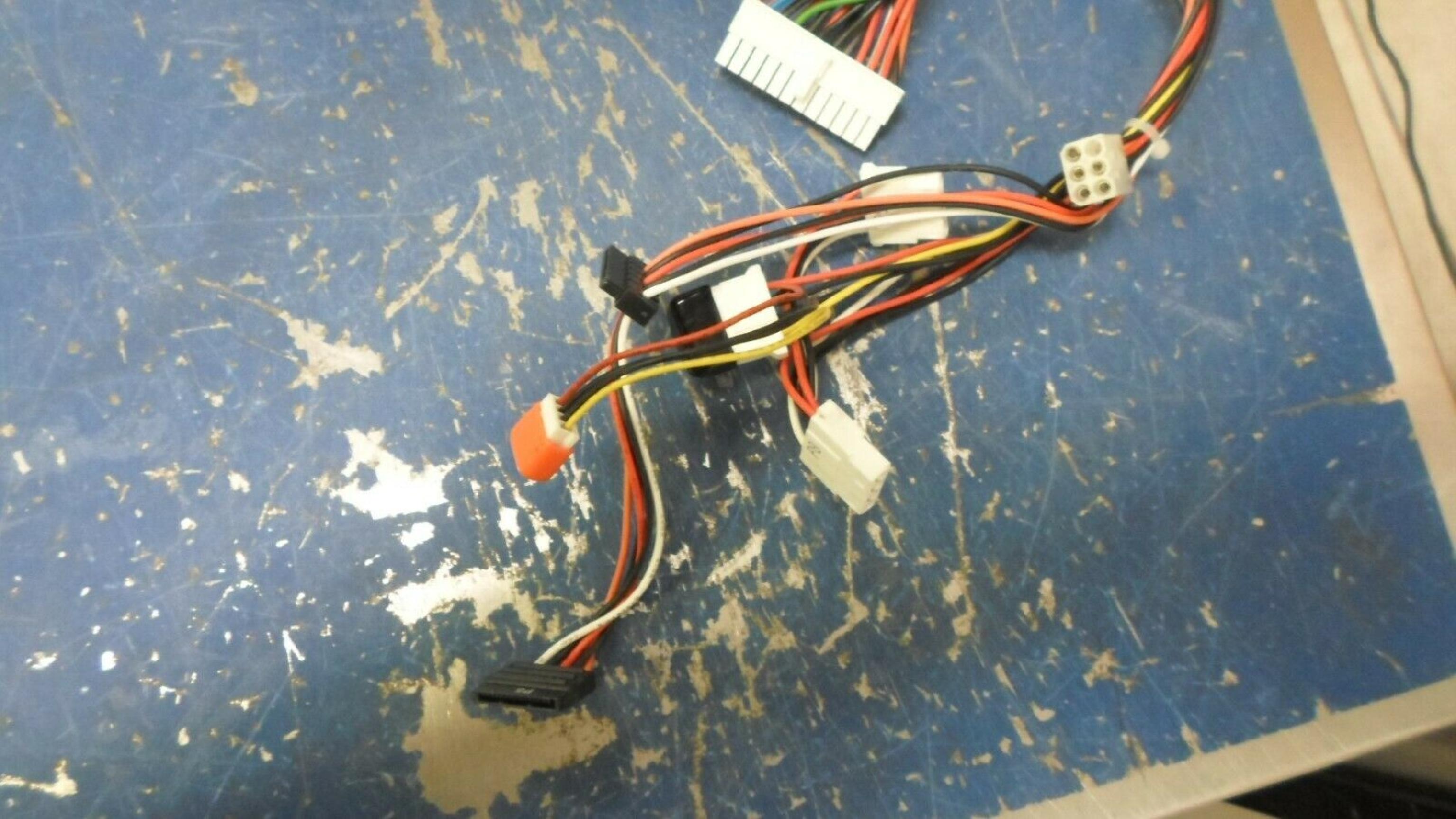 DELL 0Y2103 305W POWER SUPPLY