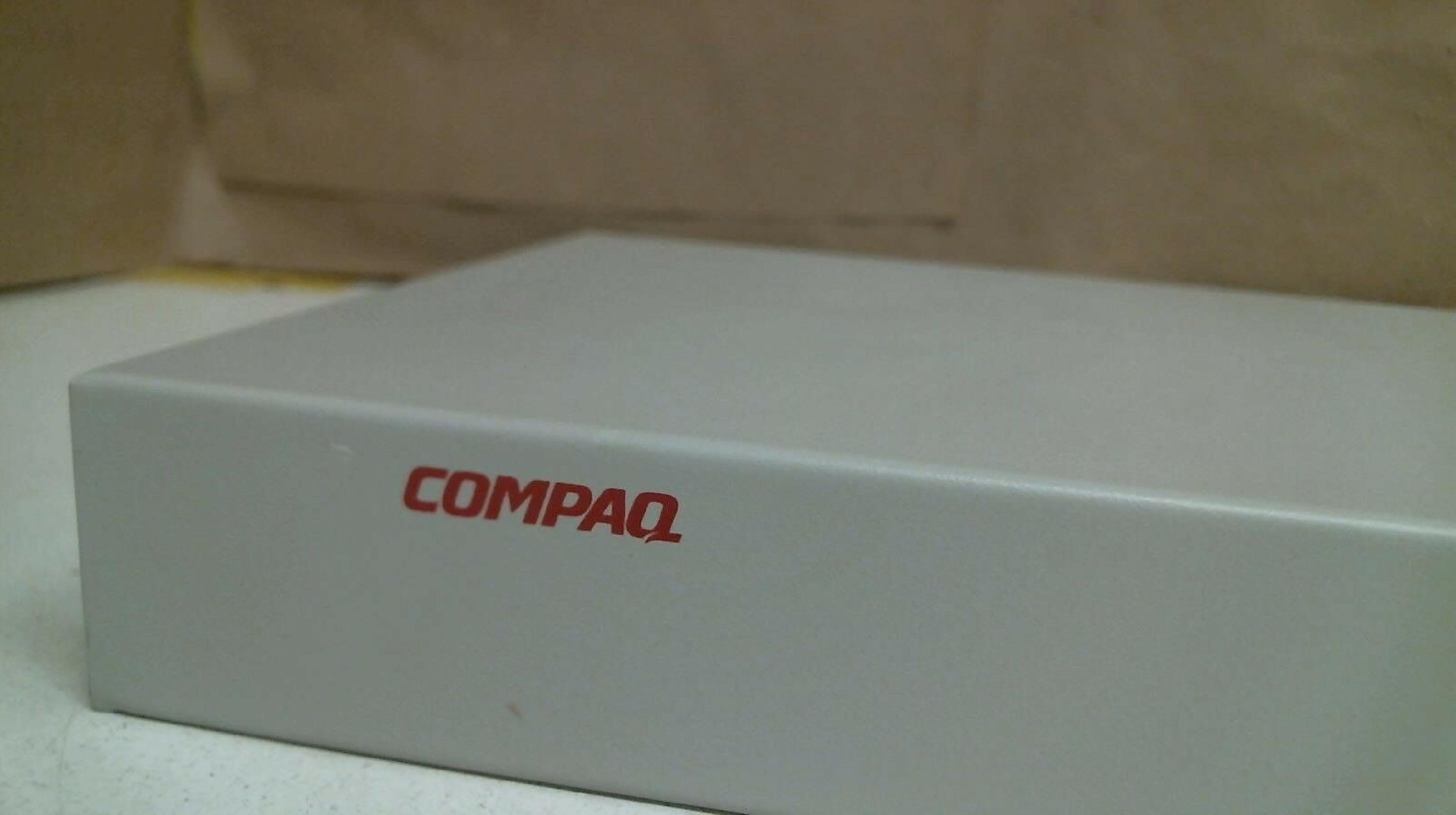 COMPAQ / HEWLETT PACKARD / HP 106-1500-00 KVM