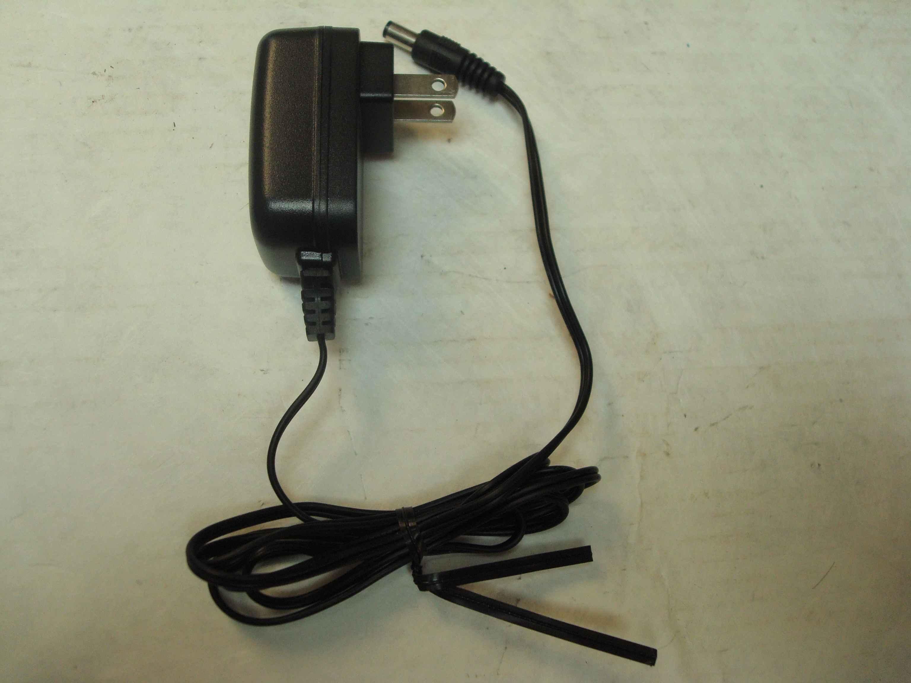 CHINA FLD0710-5.0V1.00A AC ADAPTER 5.0VDC 1.0A OD:5.5MM ID:2.1MM BARREL CONNECTER WALL MOUNT