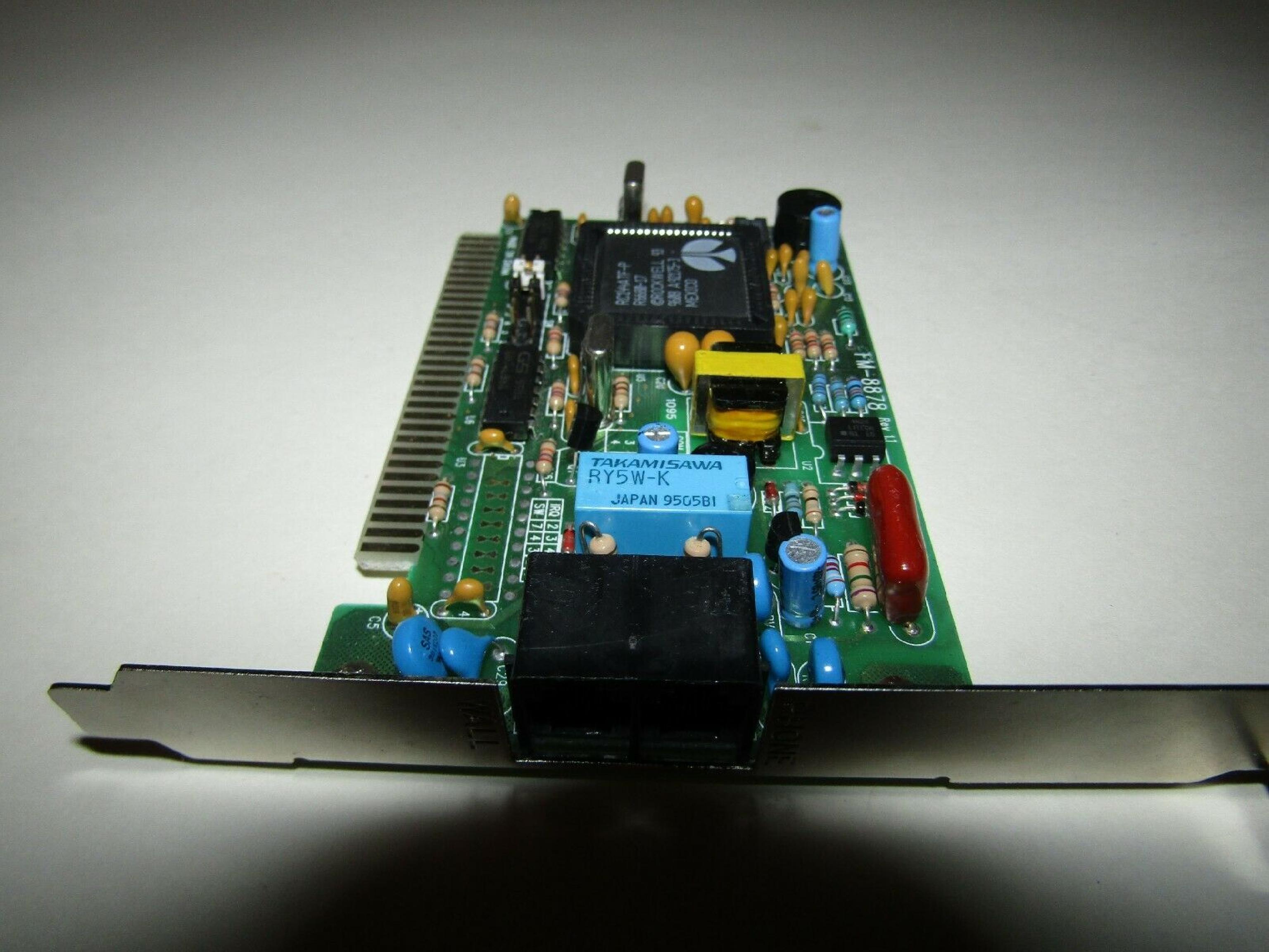 ROCKWELL FM-8878 FM-8878 MODEM IS FOR USE ON A MOTHERBOARD WITH AN ISA SLOT