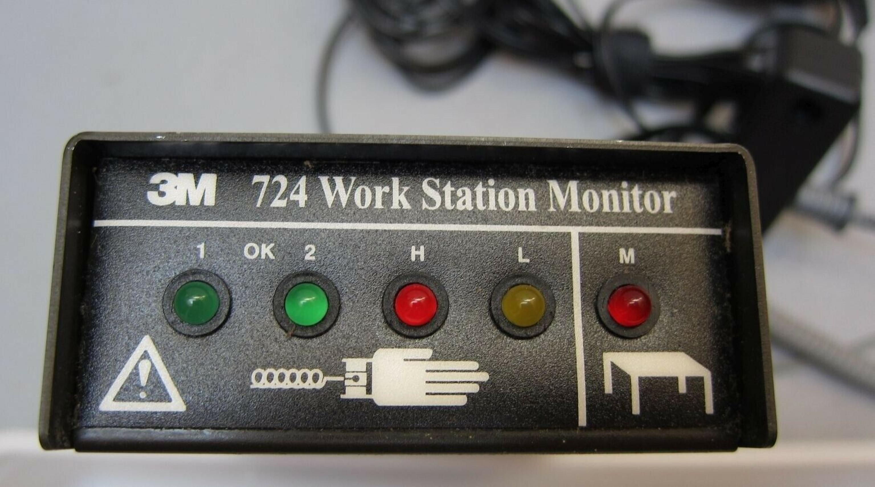 3M / IMATION 724 WORKSTATION MONITOR 724 CONTINUOUSLY MONITORS THE RESISTANCE OF THE OPERATOR AND WORKSURFACE