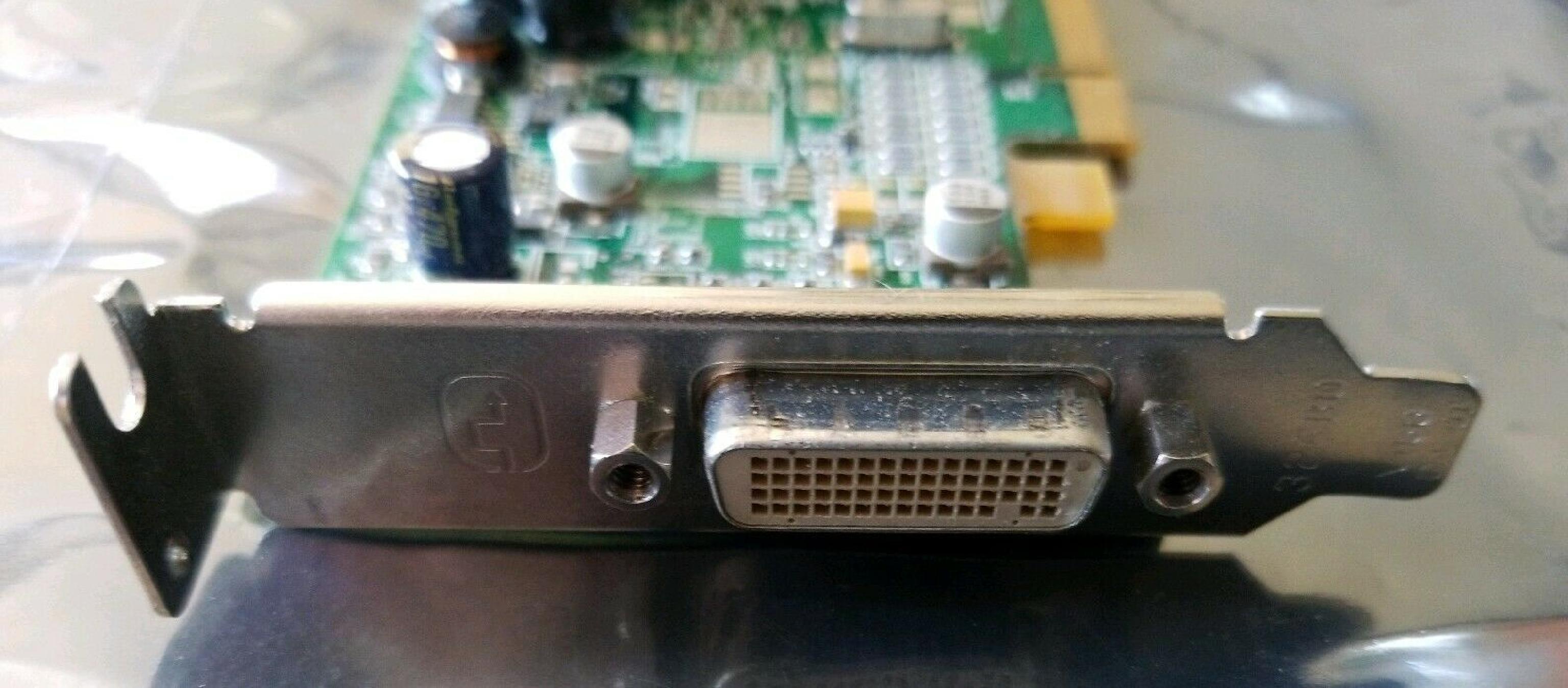 ATI 102A2590200 128MB PCI-E RADEON X300 VIDEO CARD WITH DMS59 PORT