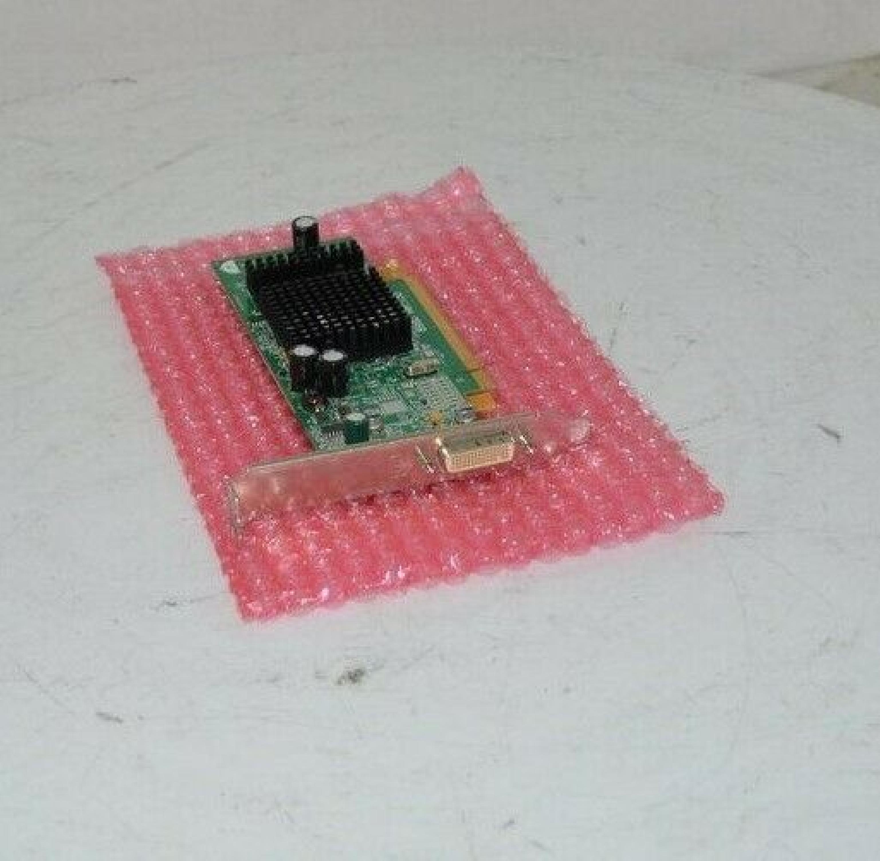 ATI 102A2590400 128MB PCI-E RADEON X300 VIDEO CARD WITH DMS59 PORT