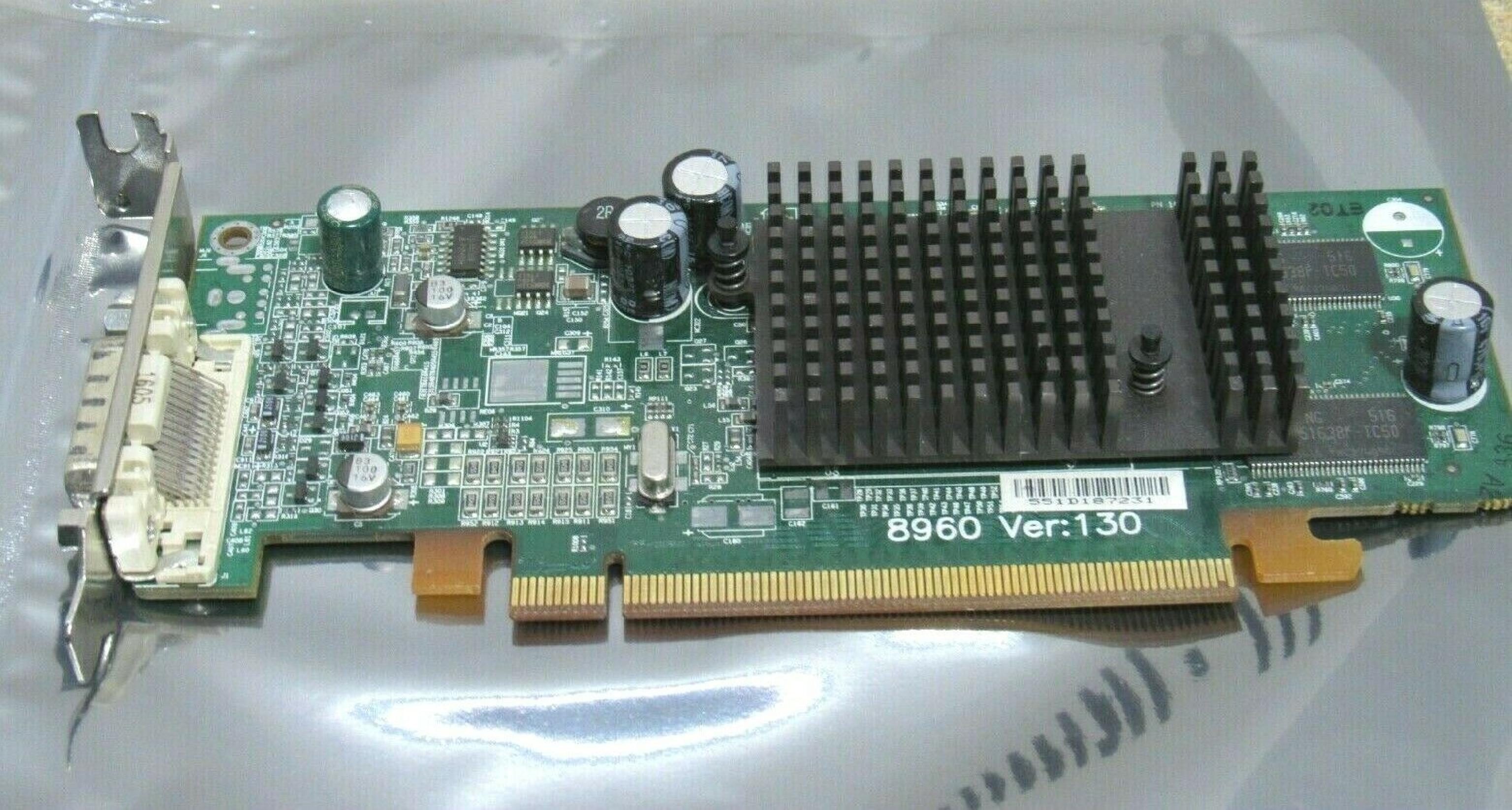 ATI 8960 128MB PCI-E RADEON X300 VIDEO CARD WITH DMS59 PORT