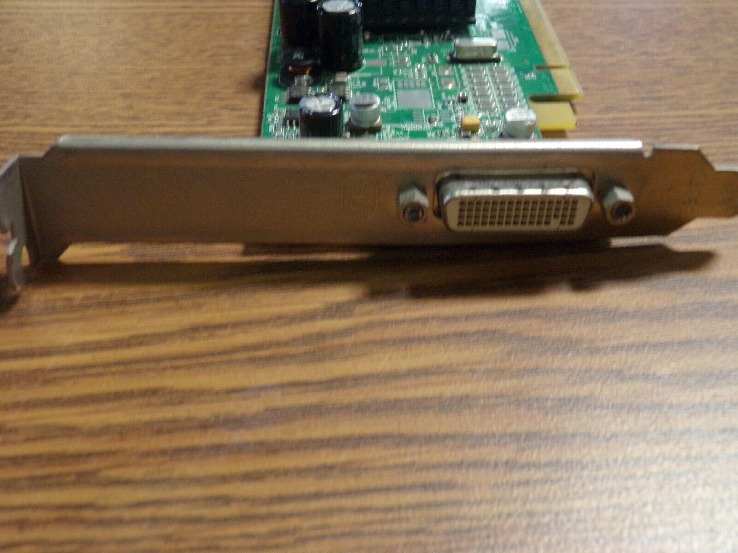 ATI 8960 128MB PCI-E RADEON X300 VIDEO CARD WITH DMS59 PORT