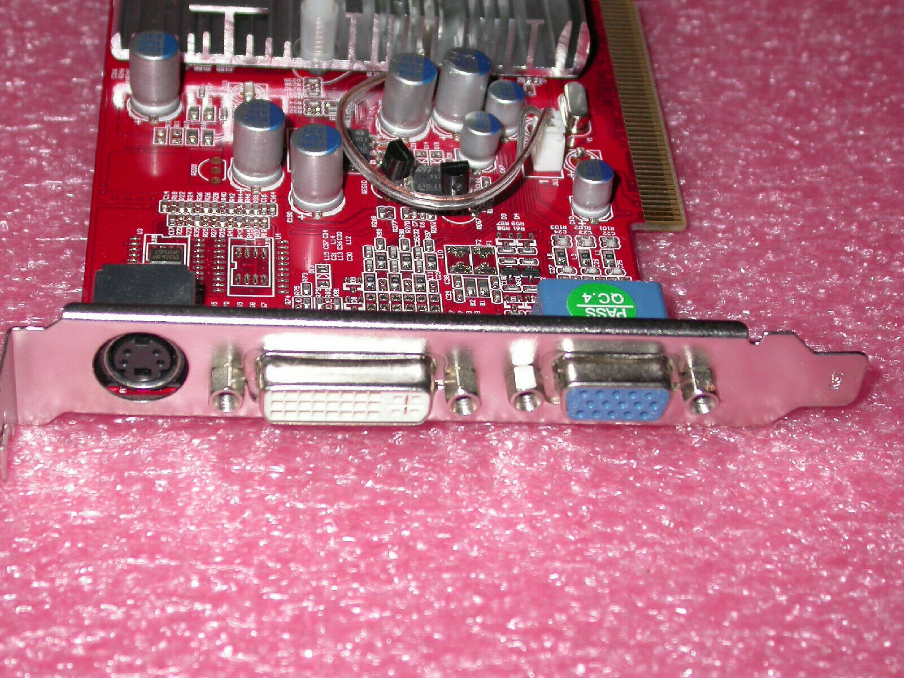 ATI 7500 64MB SDR TV OUT, DVI OUT, VGA OUT