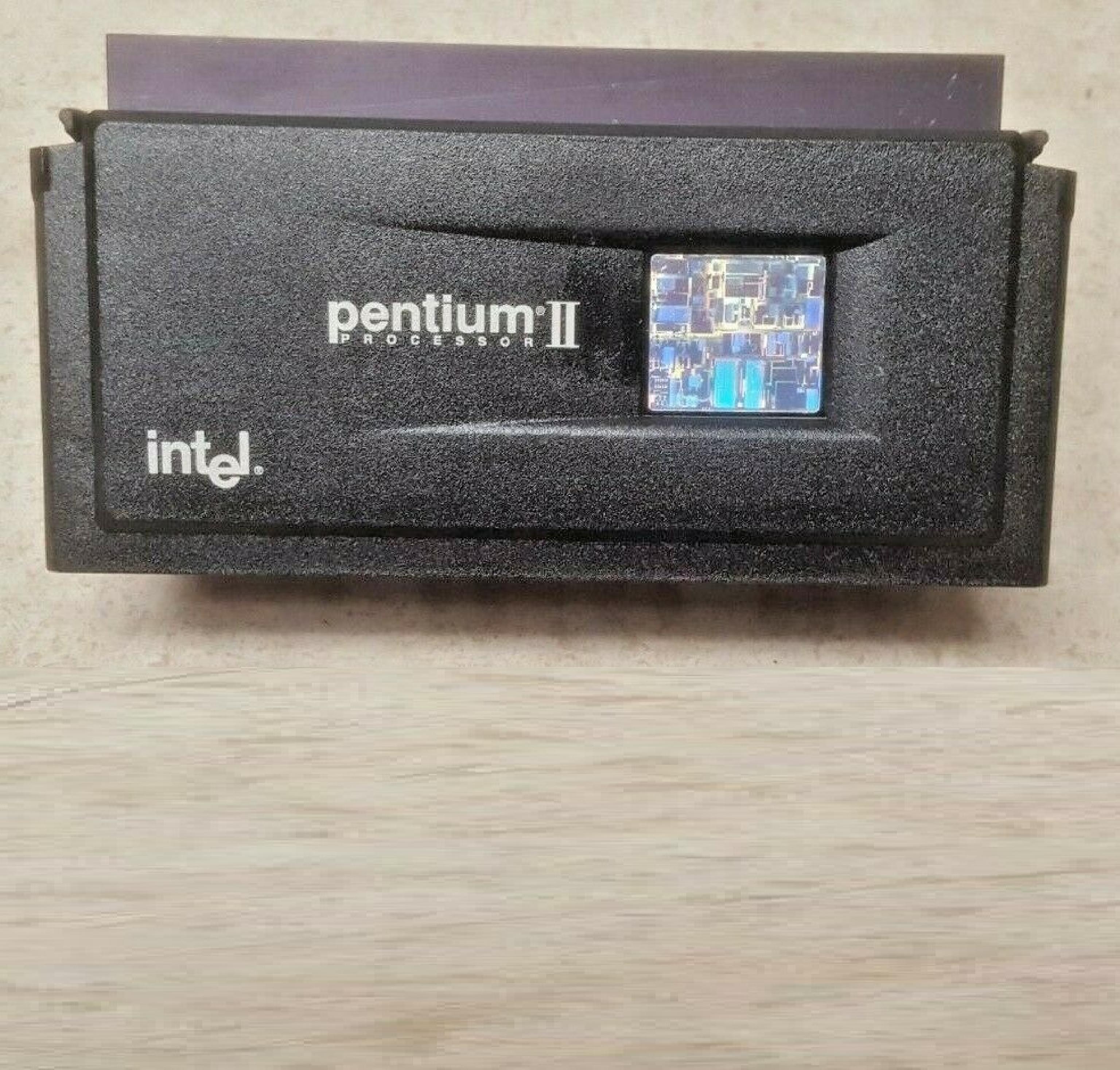 INTEL SL264 PENTIUM II PROCESSOR WITH FAN ASSEMBLY Intel PII 6/233/512K CPU Processor with MMX