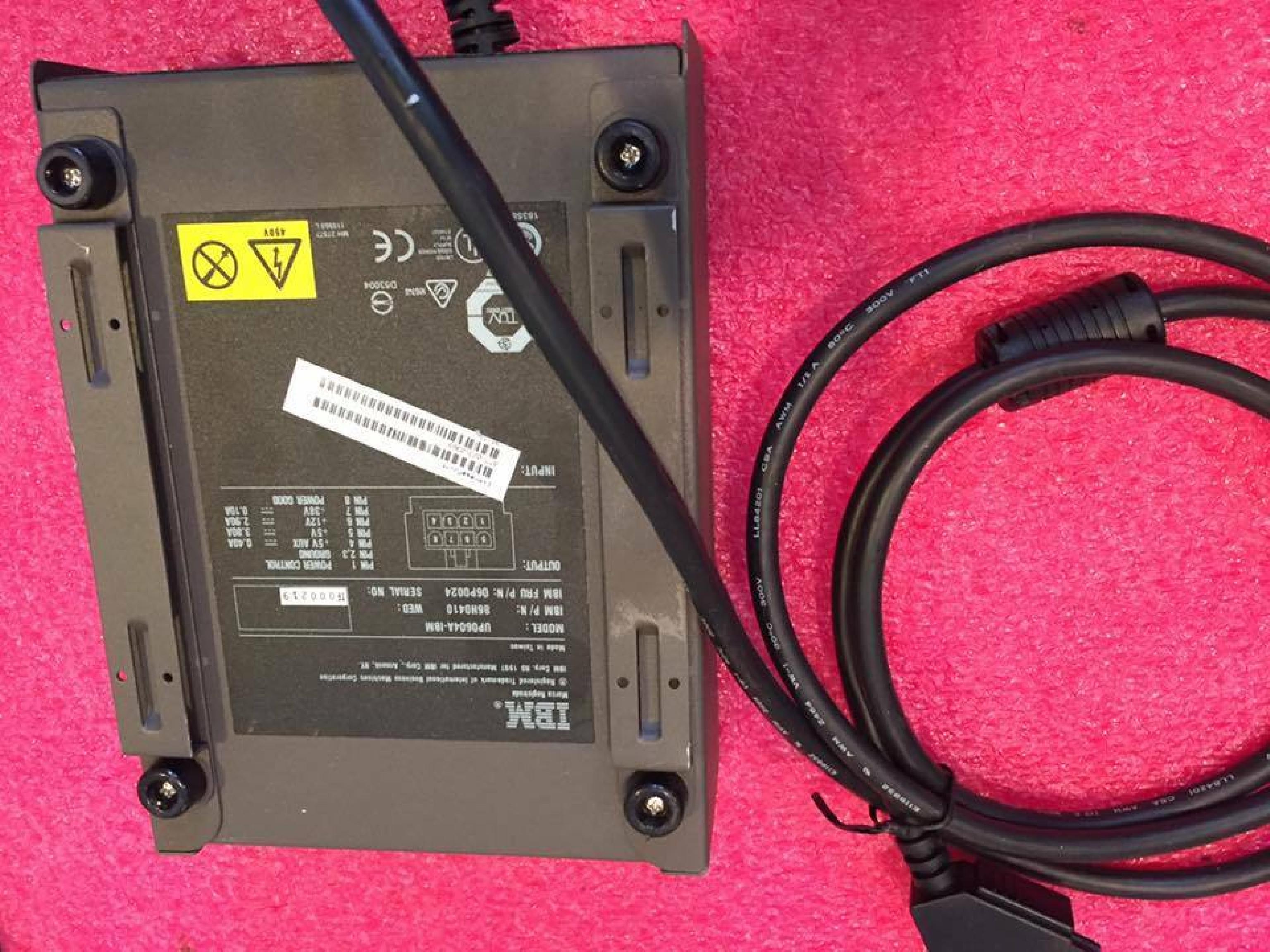 IBM UP0604A-IBM 4695 EXTERNAL POWER SUPPLY