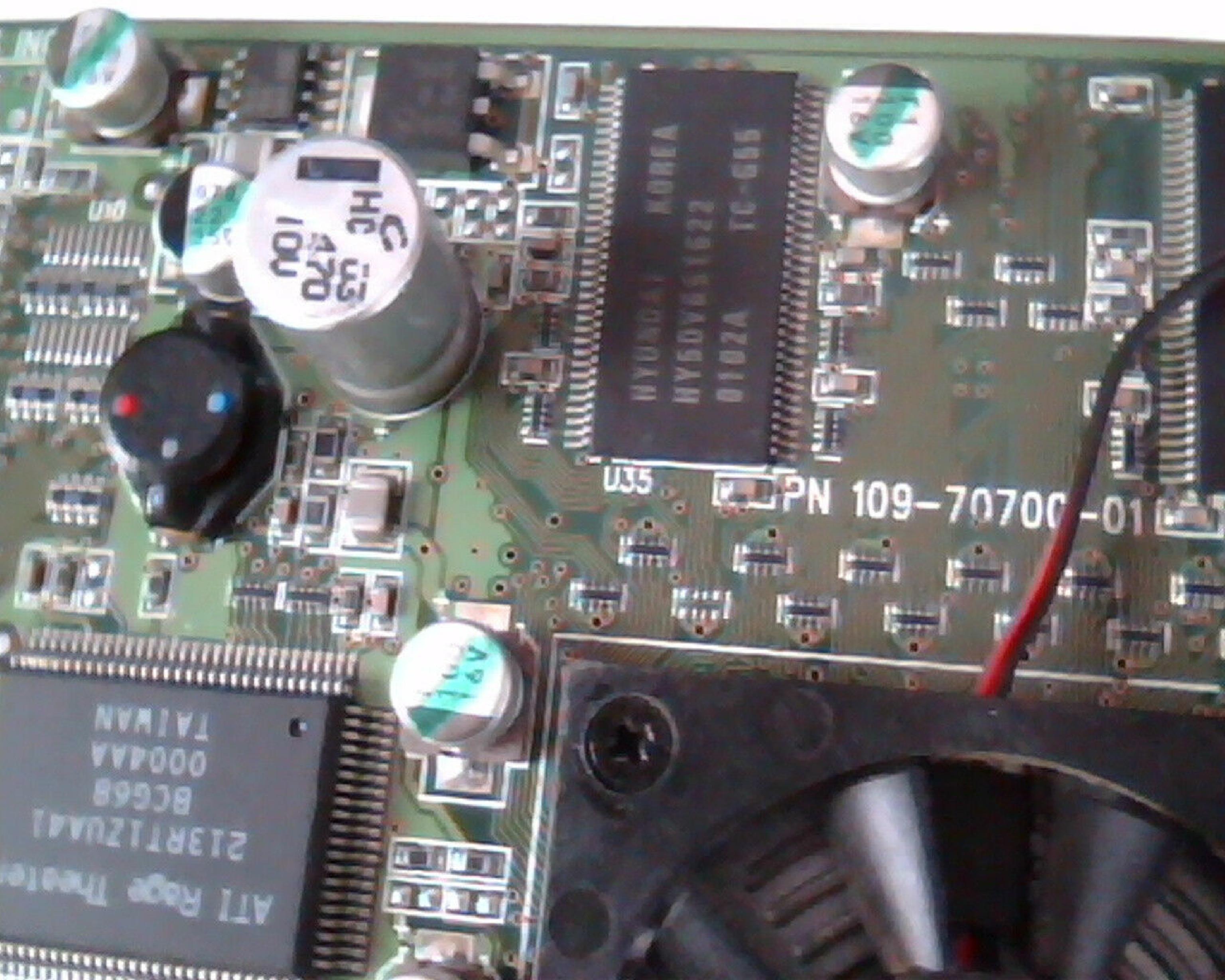 ATI 1027070300 RADEON X300 PCI-E VIDEO CARD