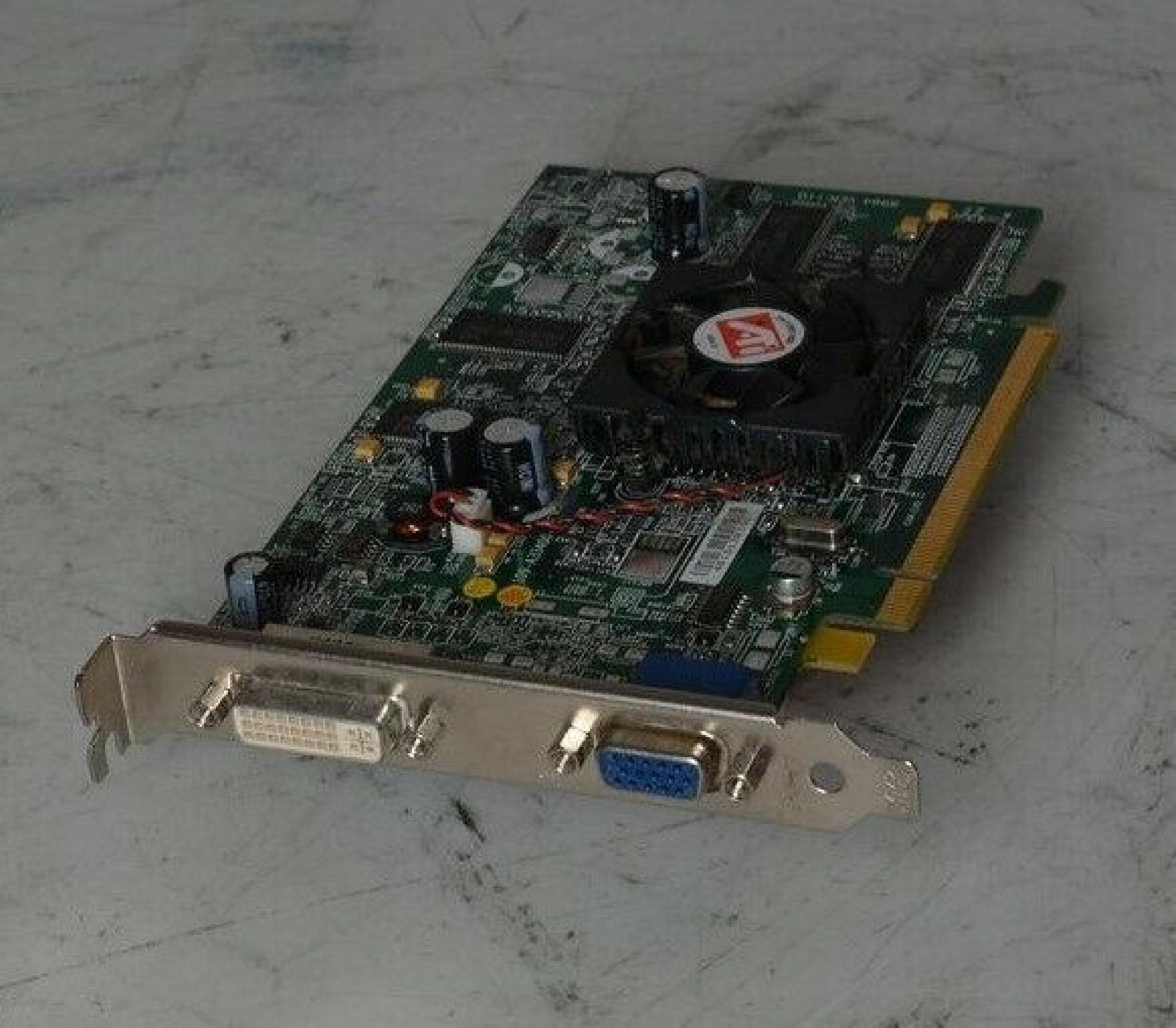 ATI F3988 RADEON X300 PCI-E VIDEO CARD