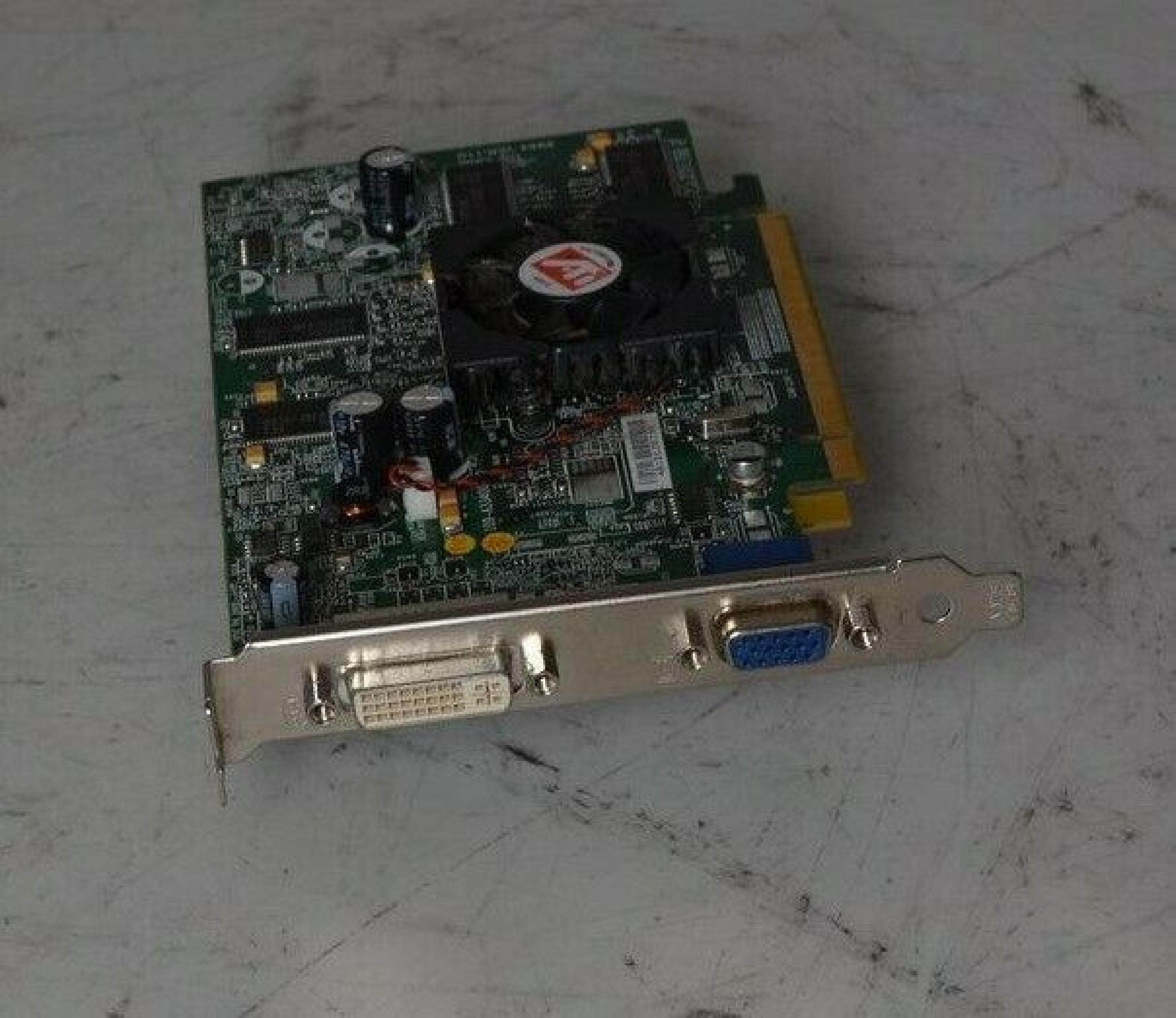 ATI F3988 RADEON X300 PCI-E VIDEO CARD