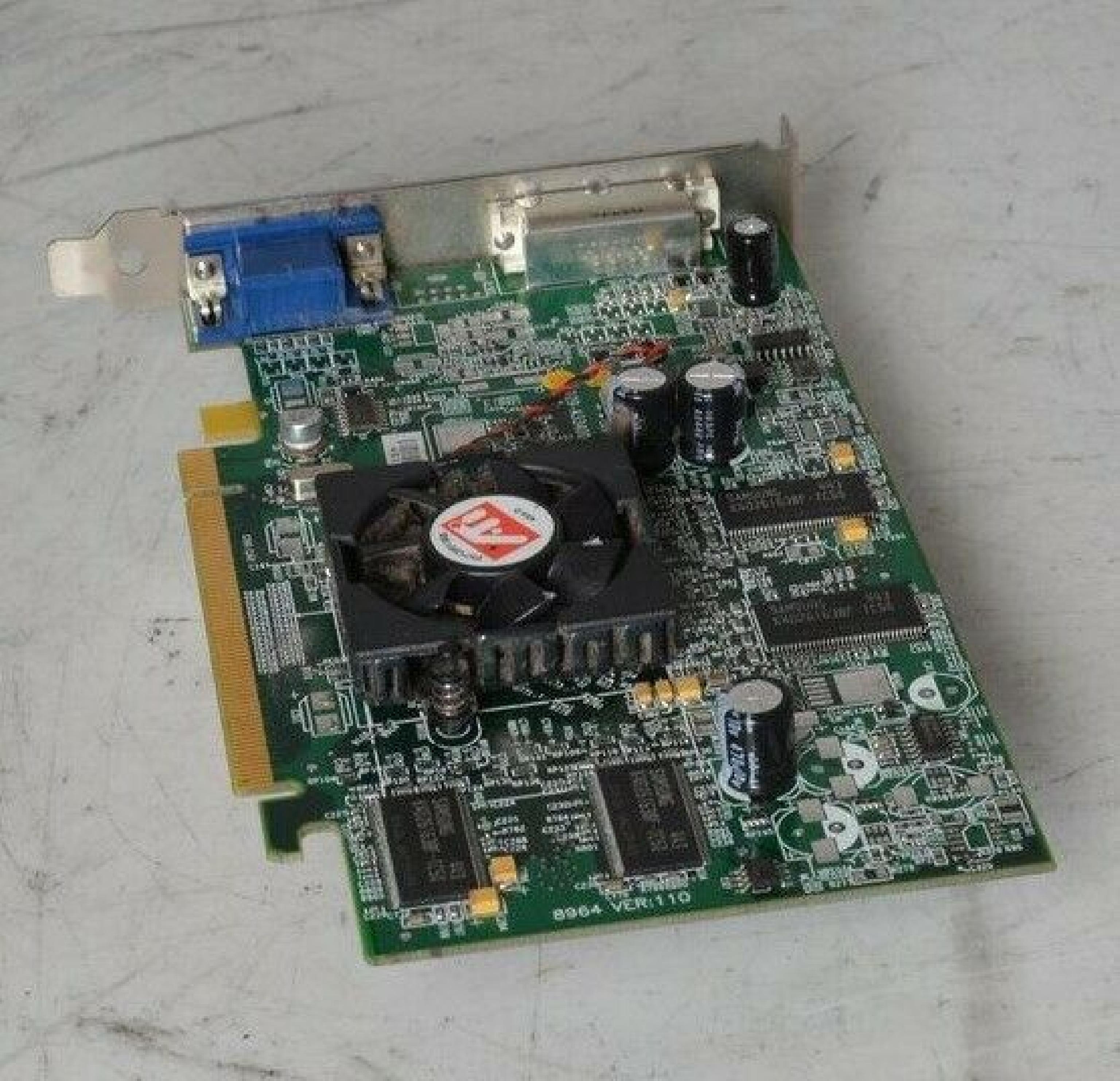 ATI F3988 RADEON X300 PCI-E VIDEO CARD