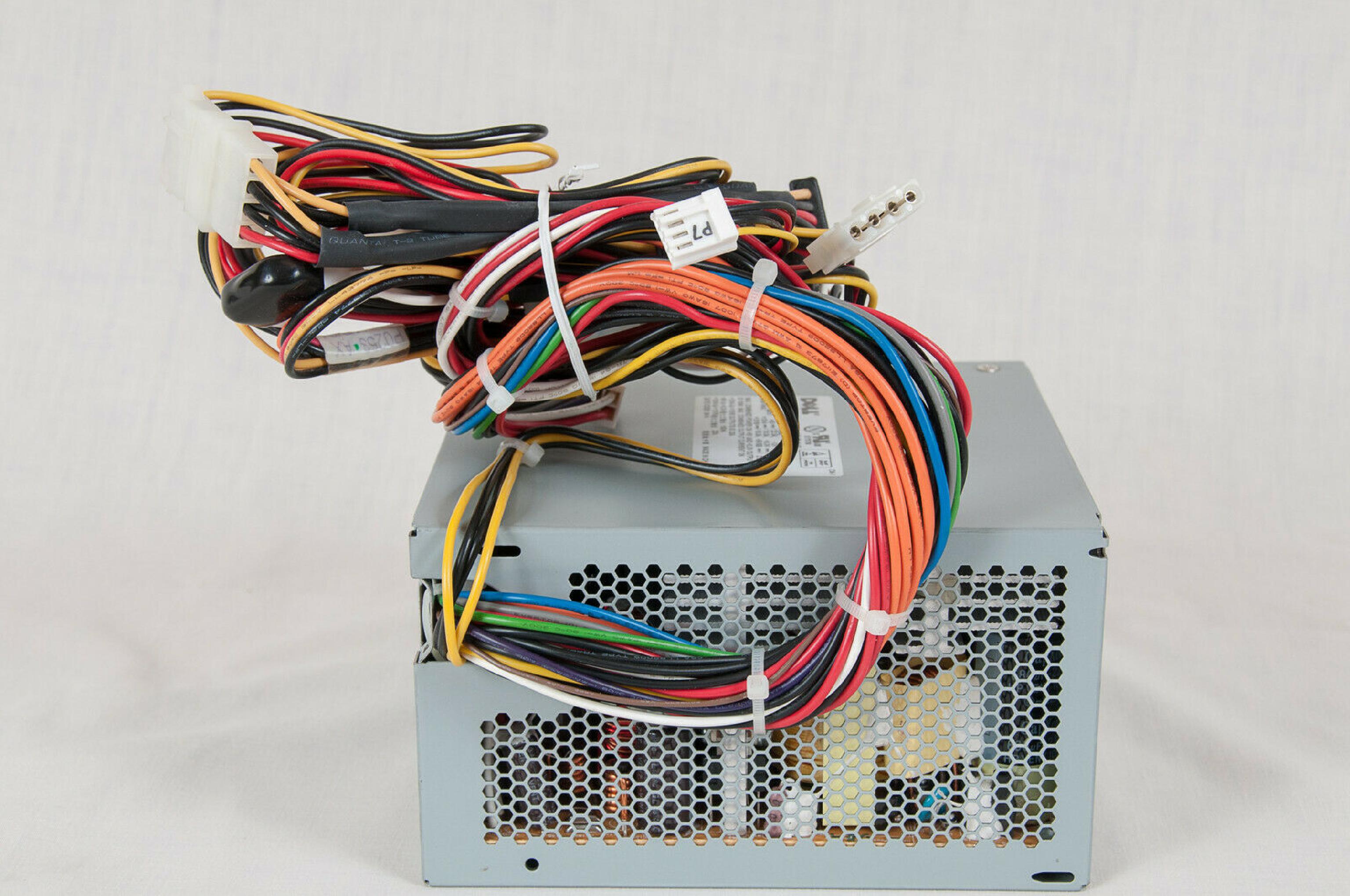 DELL NPS-305BB A 305 WATT POWER SUPPLY