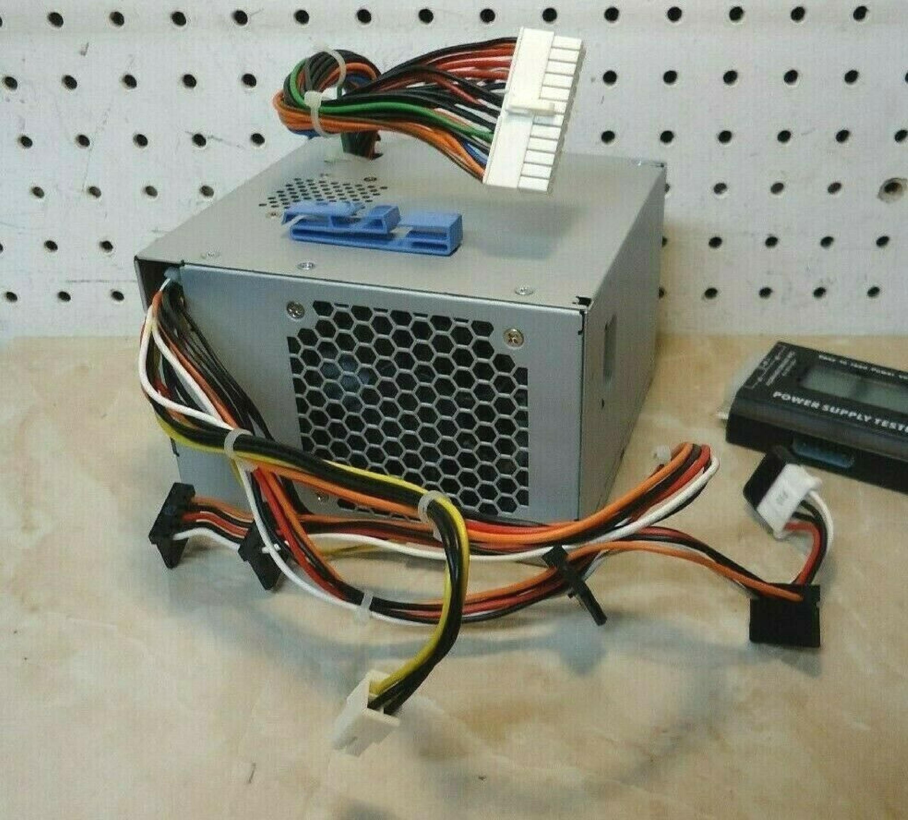 DELL NH493 305 WATT 24 PIN ATX POWER SUPPLY