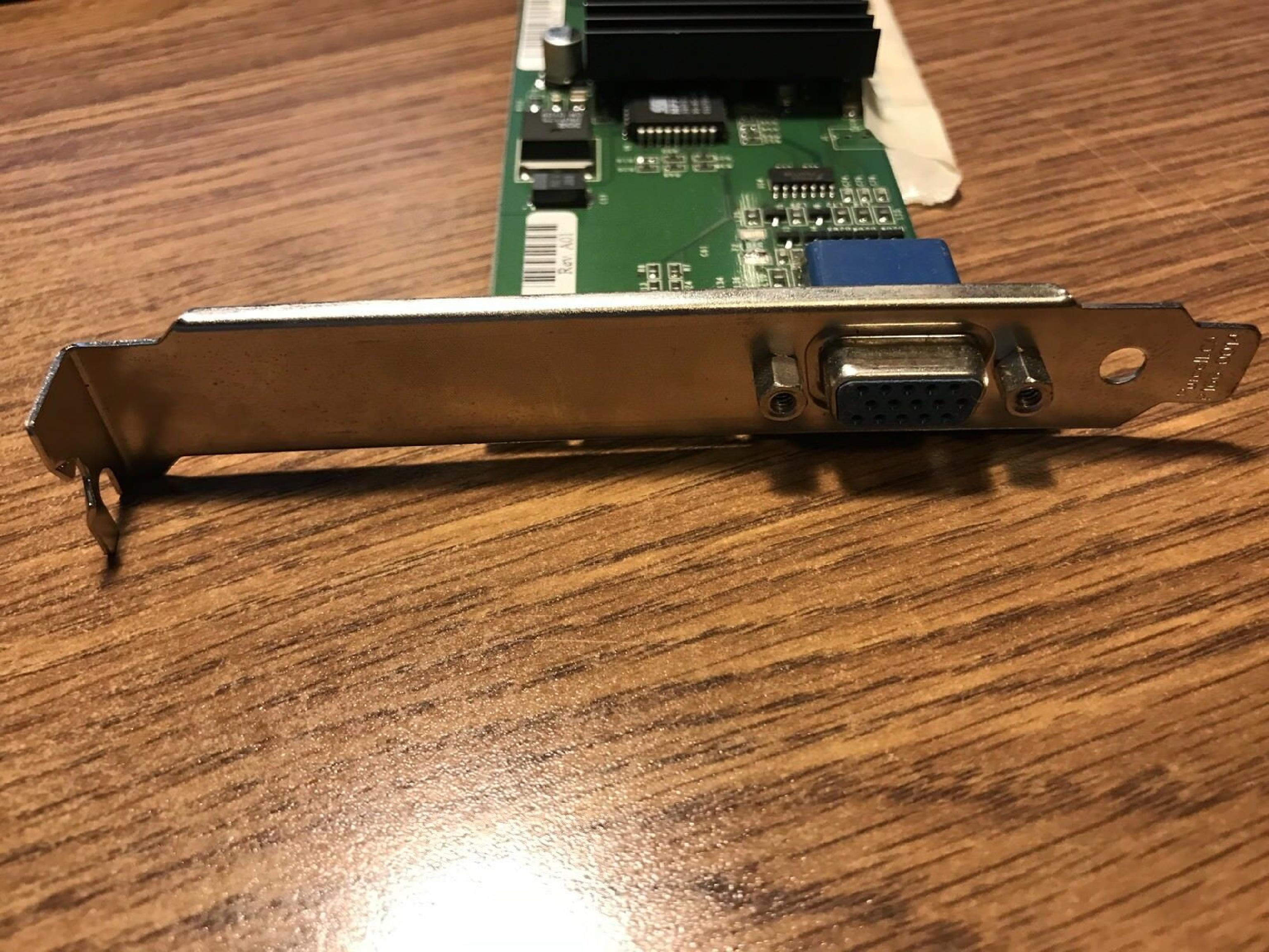 DELL CN-034MCW 16MB AGP VIDEO CARD WITH VGA OUTPUT