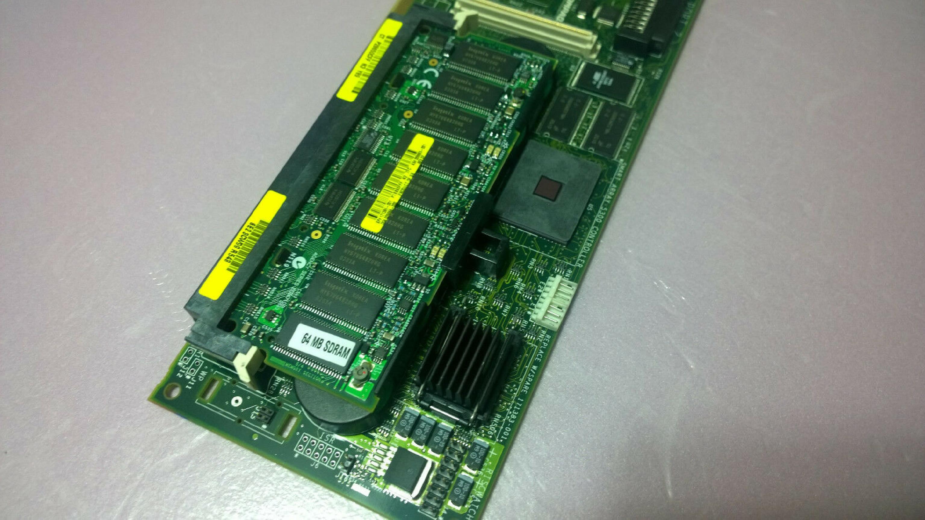 COMPAQ / HEWLETT PACKARD / HP 171383-001 64 BIT PCI SMART ARRAY 5300 CONTROLLER WITH 128MB CACHE AND BATTERY