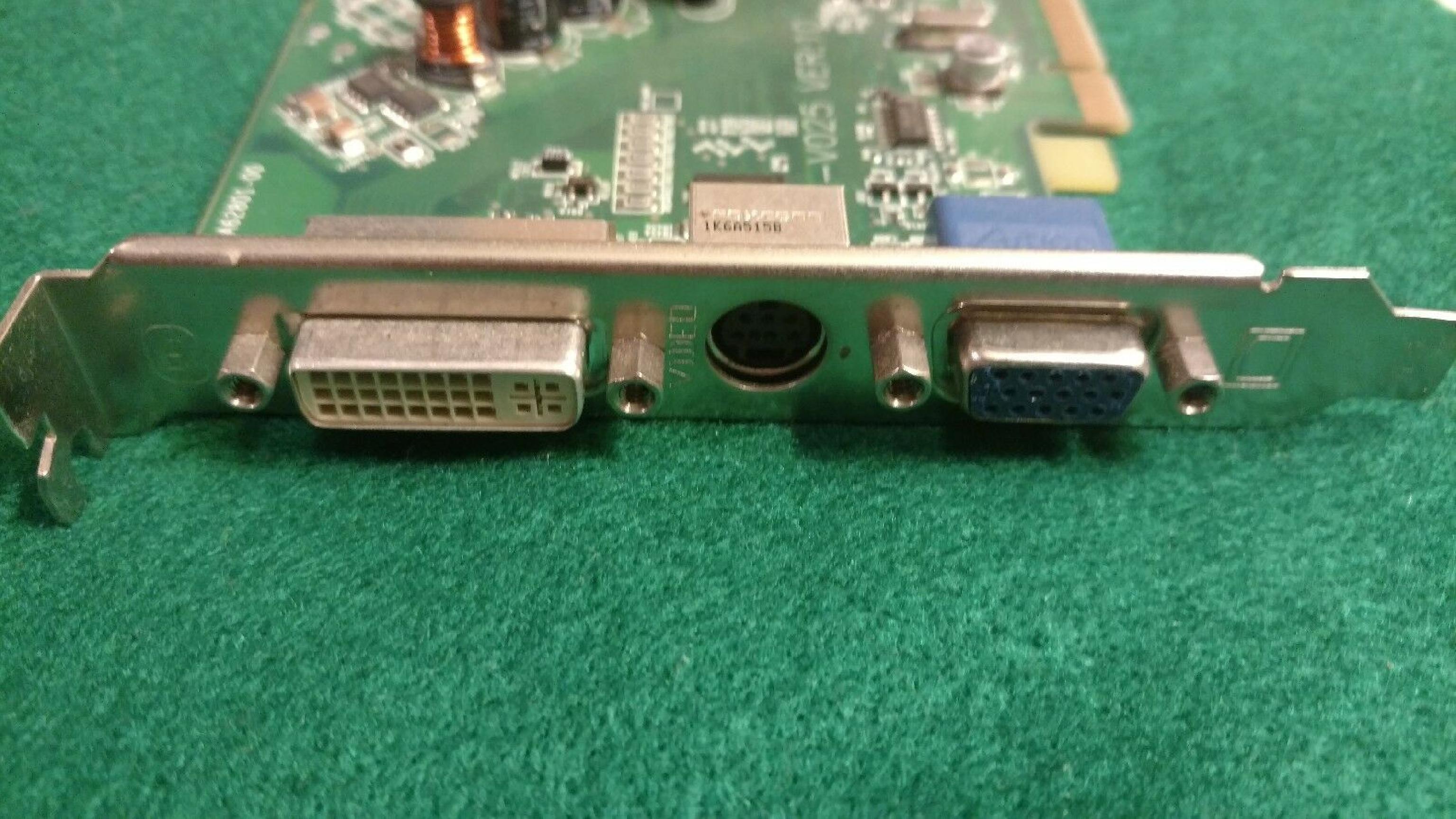 ATI 102A6280100 RADEON X300 PCIE X16 128MB VIDEO CARD DVI + VGA + S-VIDEO 10