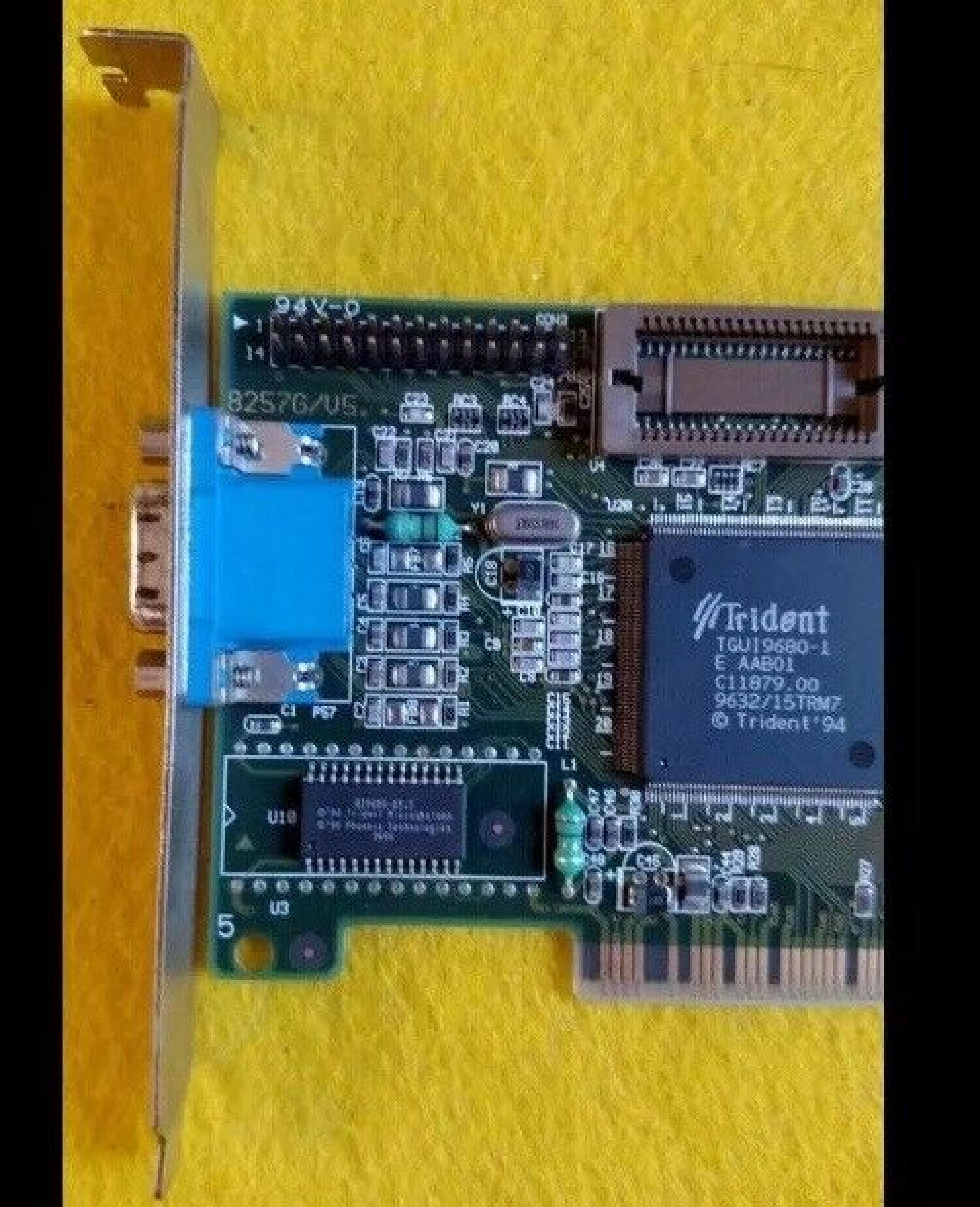 TRIDENT MICROSYSTEMS 8257G/V5 1MB PCI VIDEO CARD WITH VGA OUTPUT TGUI9680-1 CBB01 MCX24 05TR03