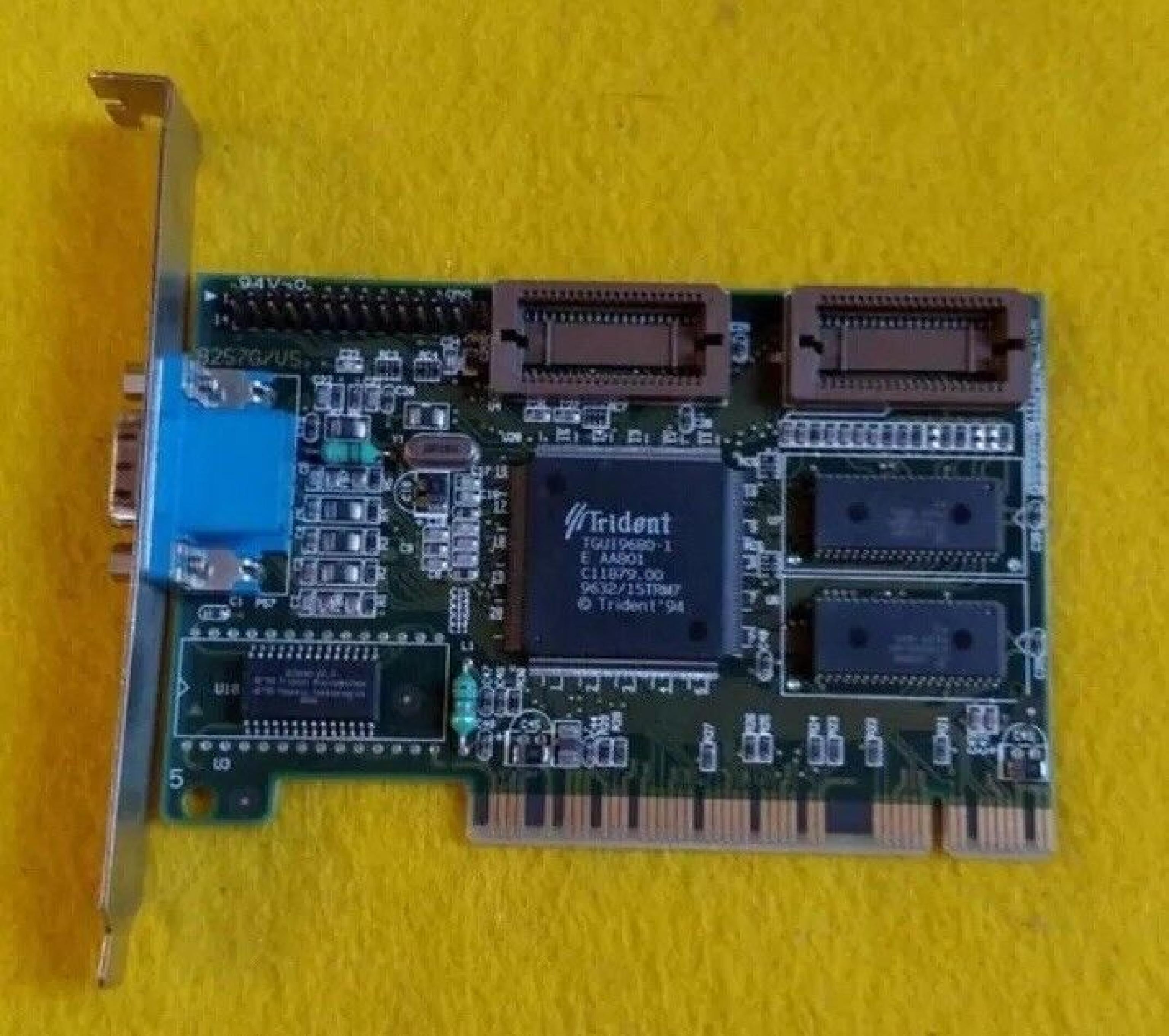 TRIDENT MICROSYSTEMS 8257G/V5 1MB PCI VIDEO CARD WITH VGA OUTPUT TGUI9680-1 CBB01 MCX24 05TR03