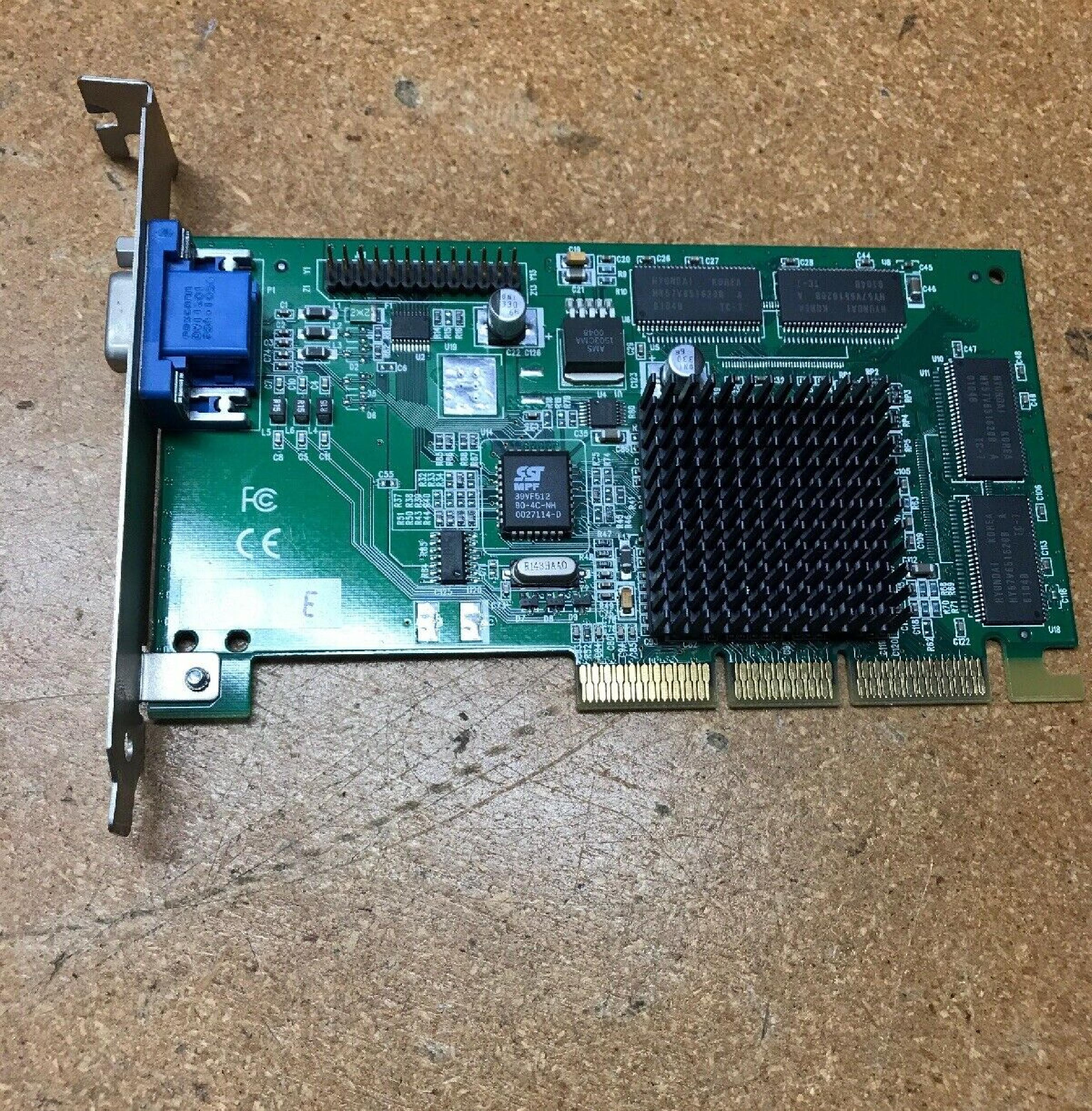 DELL 04C864 32MB AGP VIDEO CARD WITH VGA OUTPUT