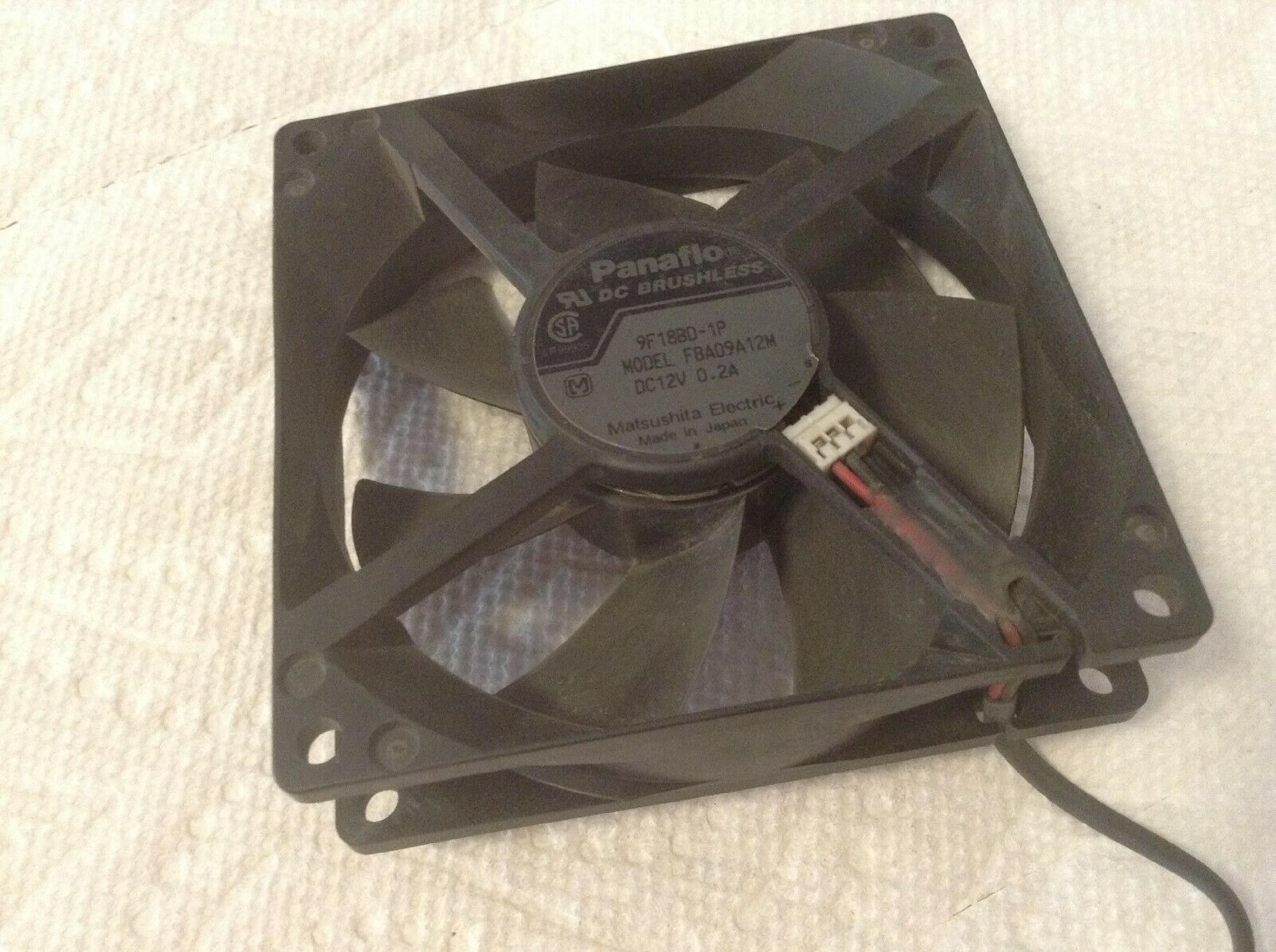 PANAFLO / MATSUSHITA FBA09A12M 92X25MM MEDIUM OUTPUT FBA09A12M /NMB-MAT HYDRO-WAVE 92MM BEARING CASE FAN 4-PIN MED SPEED 92X92X25MM 3 PIN 12VDC 0.2AMP FBA09A12M-1BX 48.0CFM W/ 3-PIN 12V 0.24AMP