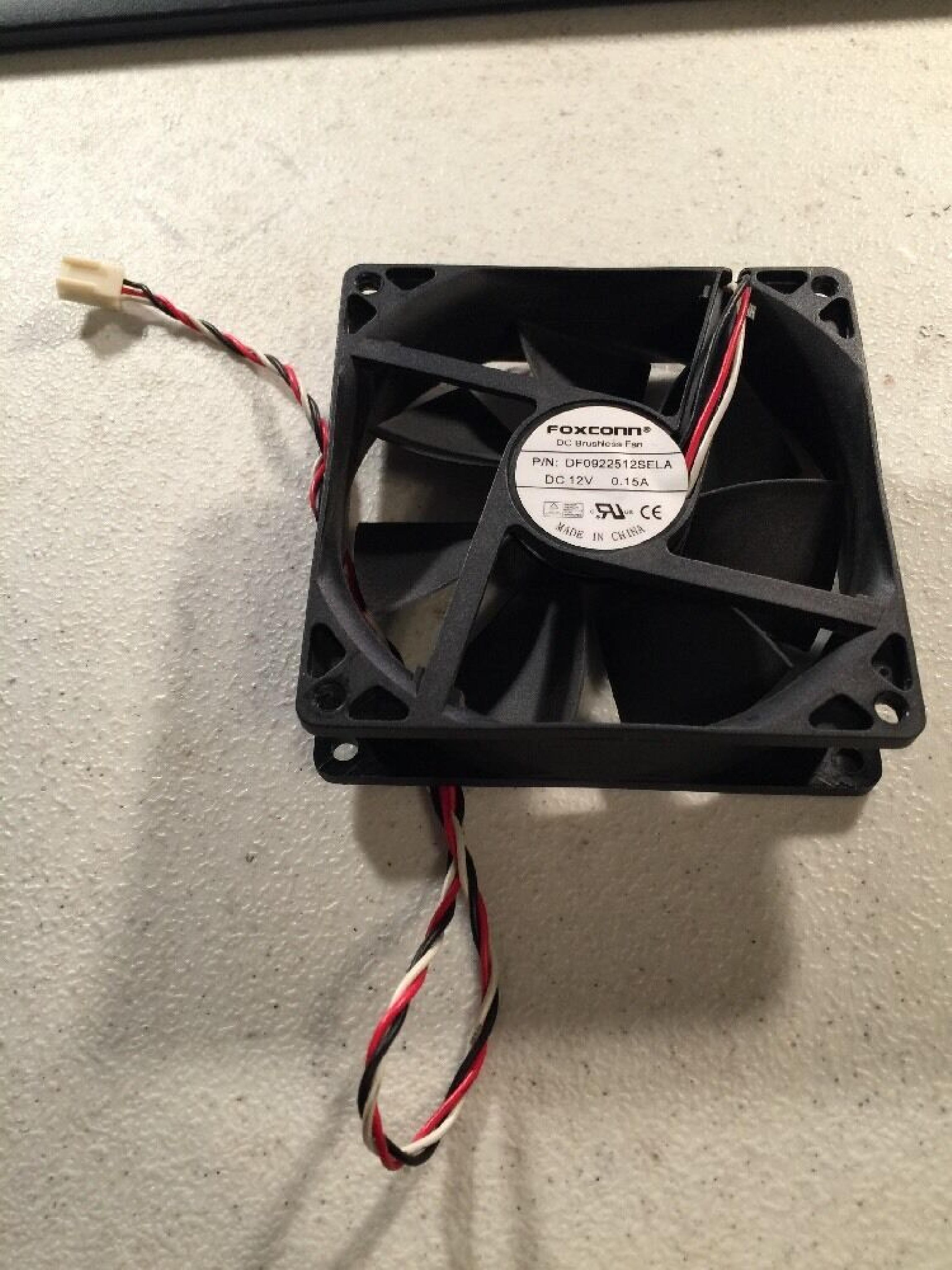 FOXCONN DF0922512SELA 92MM BLACK CASE COOLING FAN, 3-PIN CONNECTOR DC 12V 0.15AMP