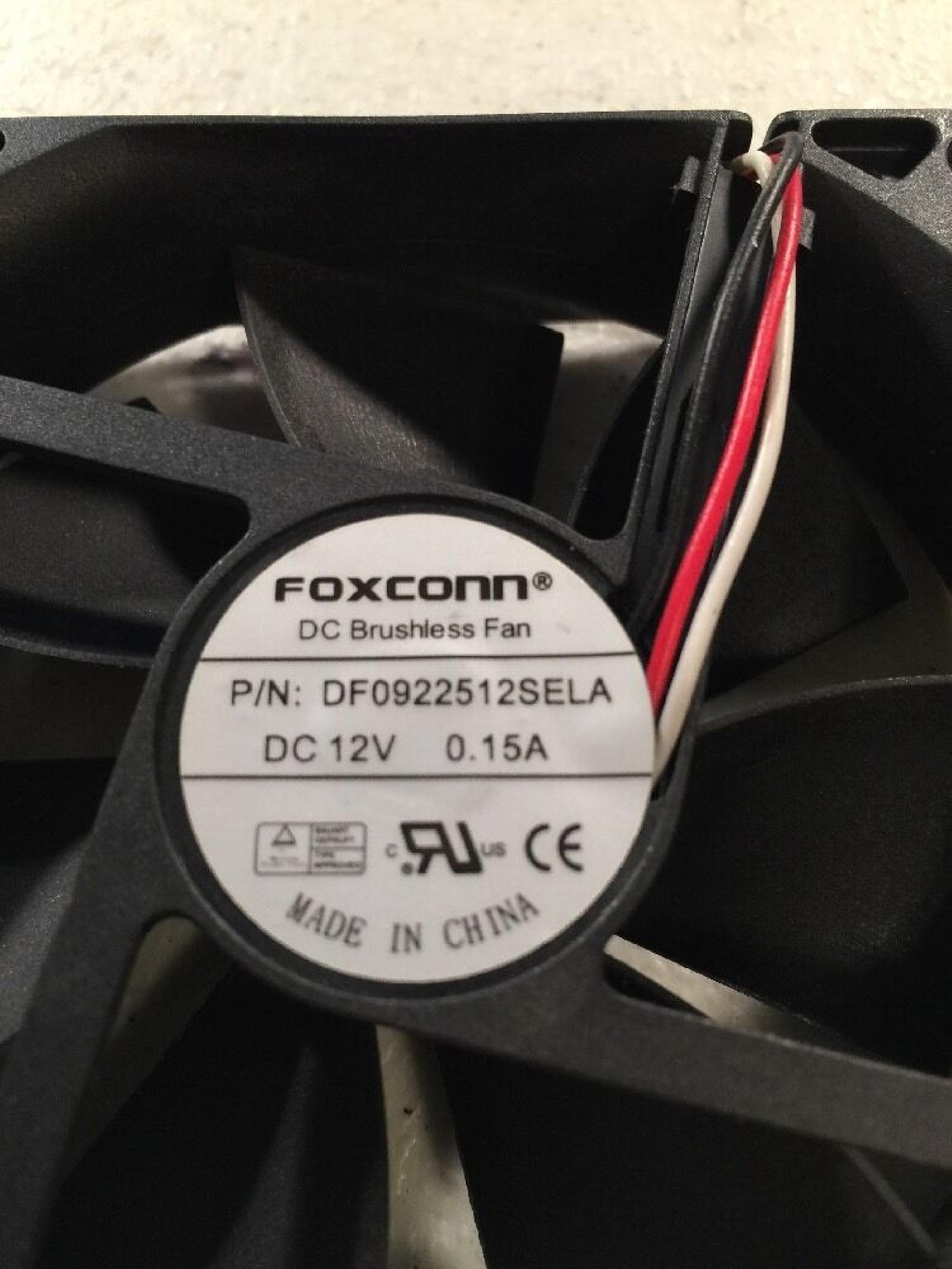 FOXCONN DF0922512SELA 92MM BLACK CASE COOLING FAN, 3-PIN CONNECTOR DC 12V 0.15AMP